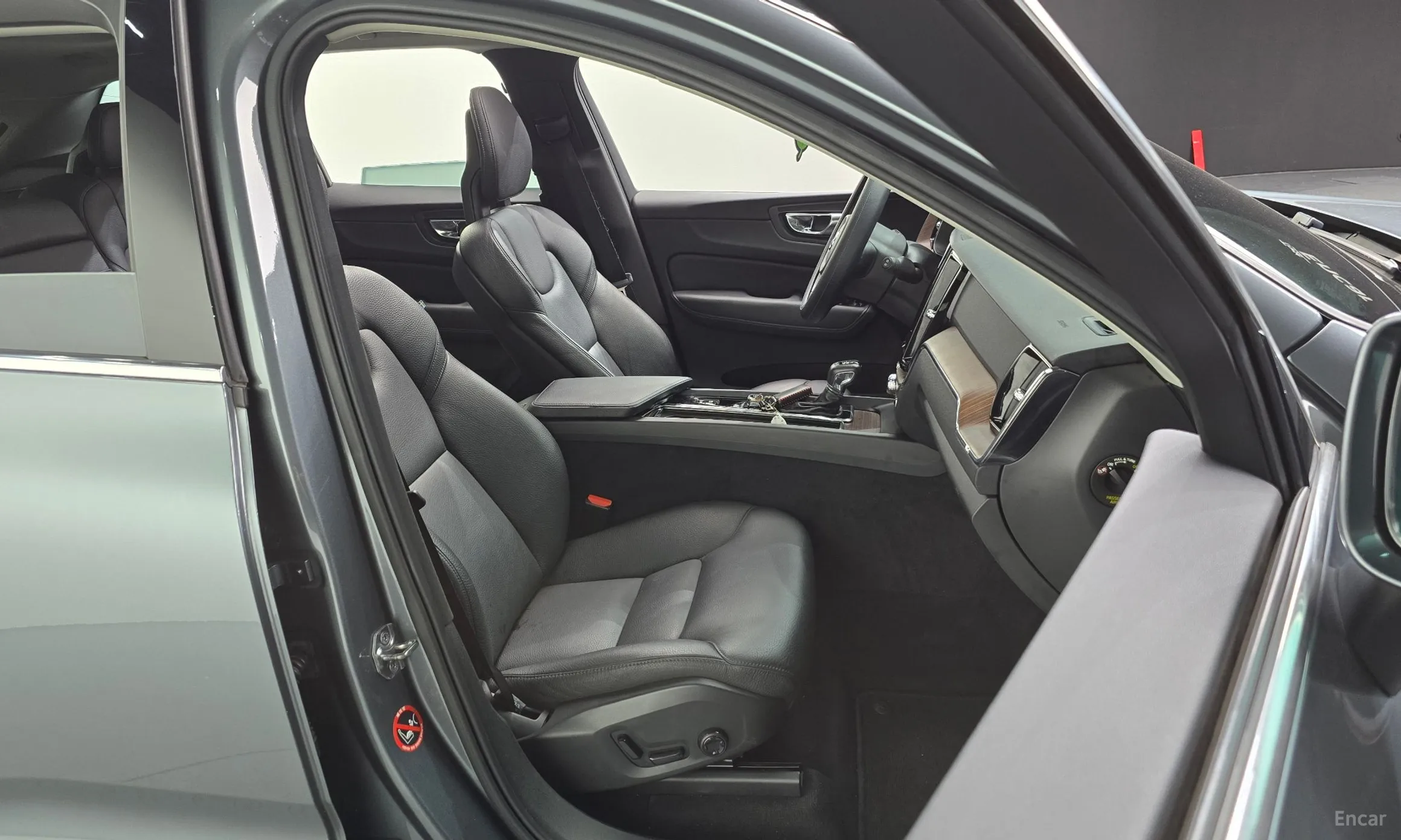 Volvo XC60 Gen 2 превью 12