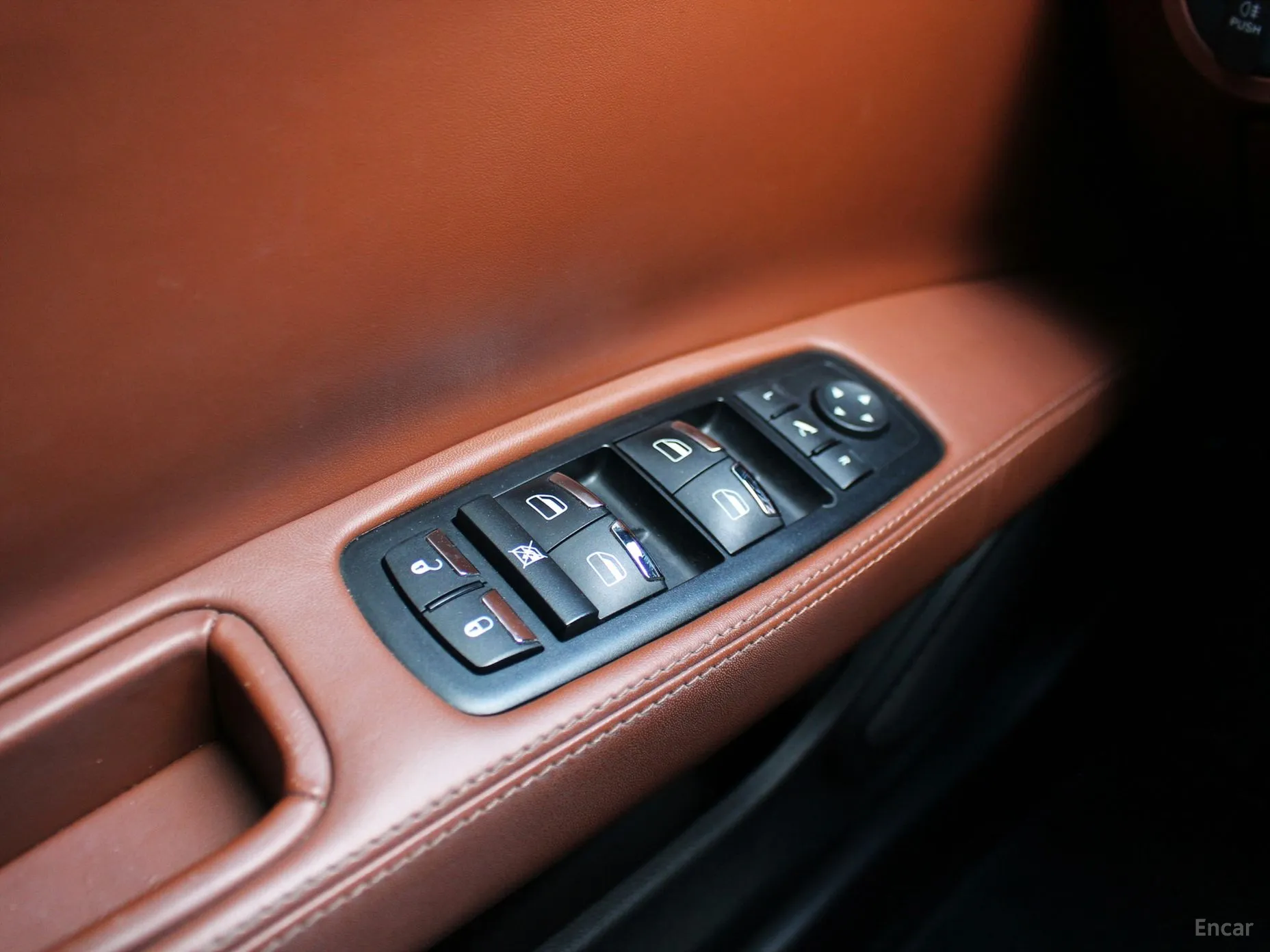 Maserati Quattroporte превью 18
