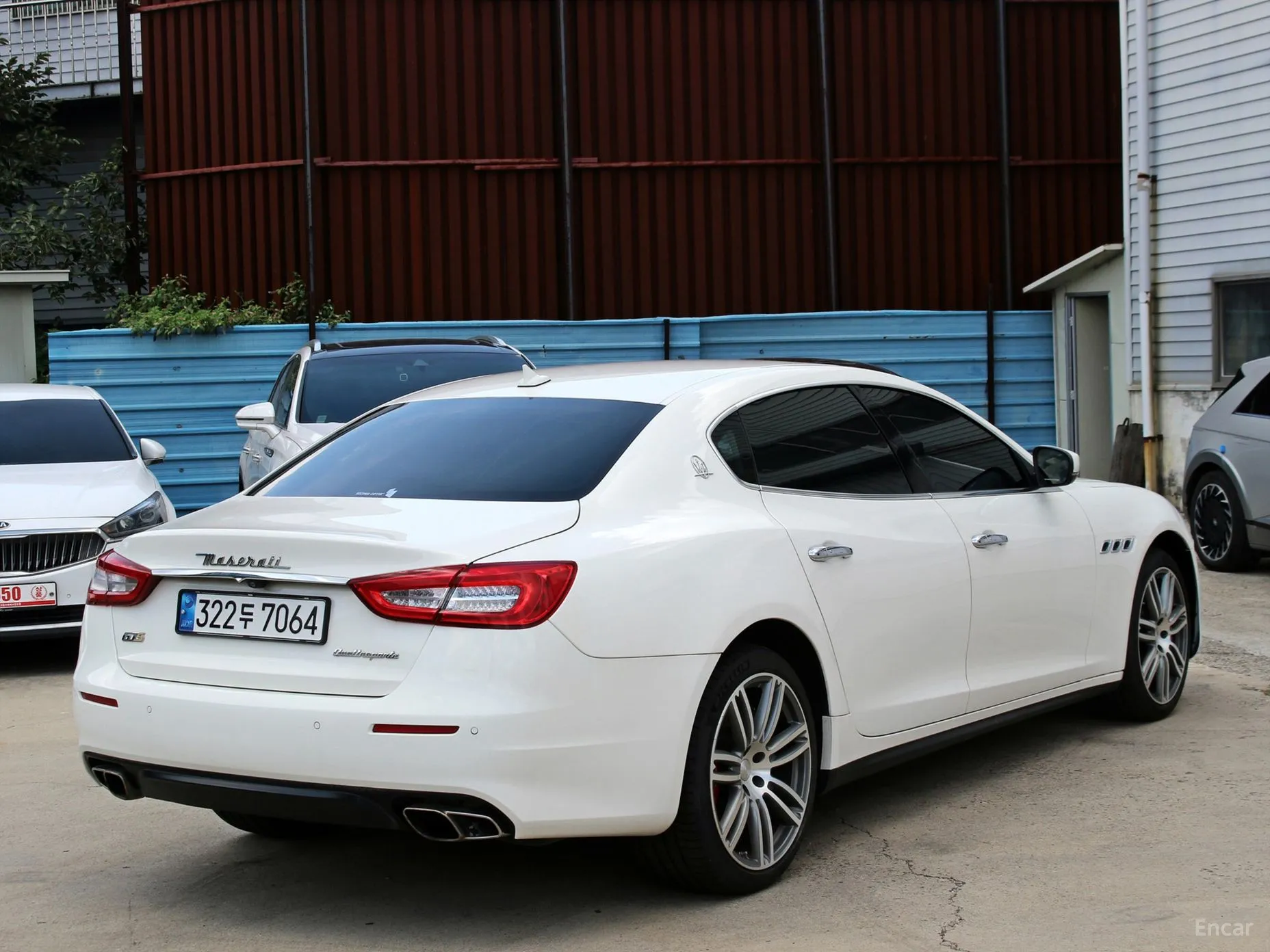 Maserati Quattroporte превью 3