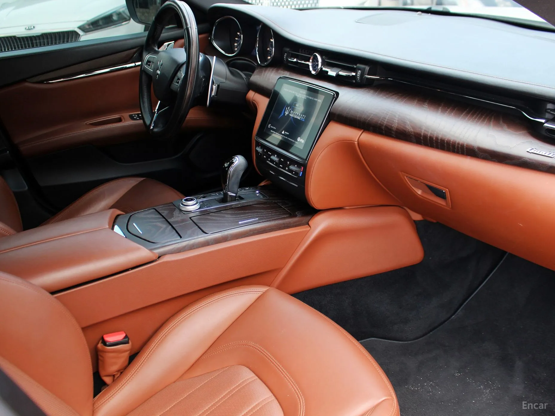 Maserati Quattroporte превью 9