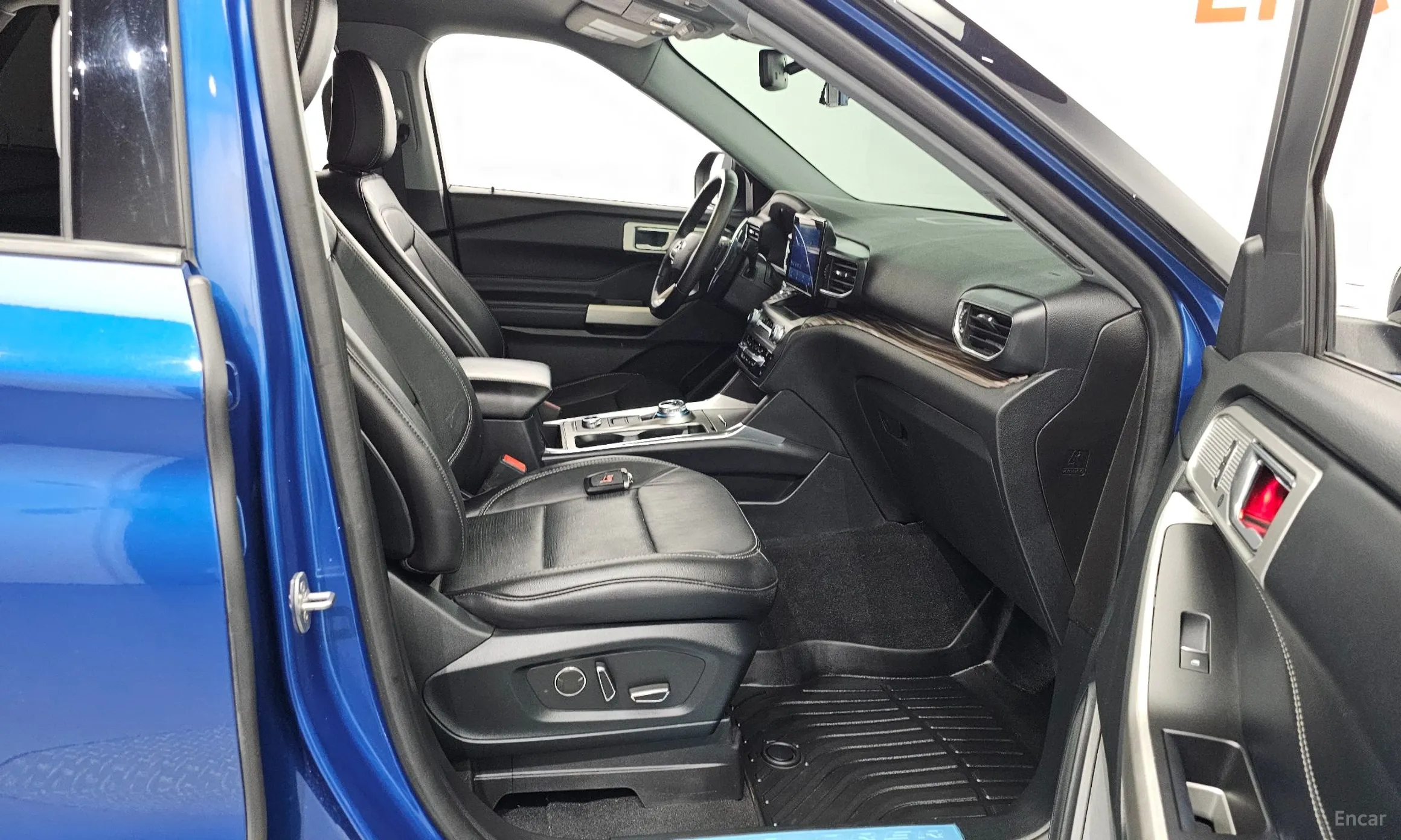 Ford Explorer 6th Generation превью 11