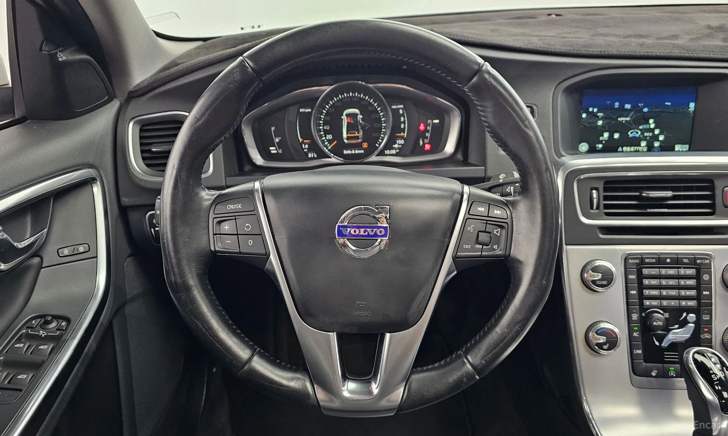 Volvo S60 превью 13