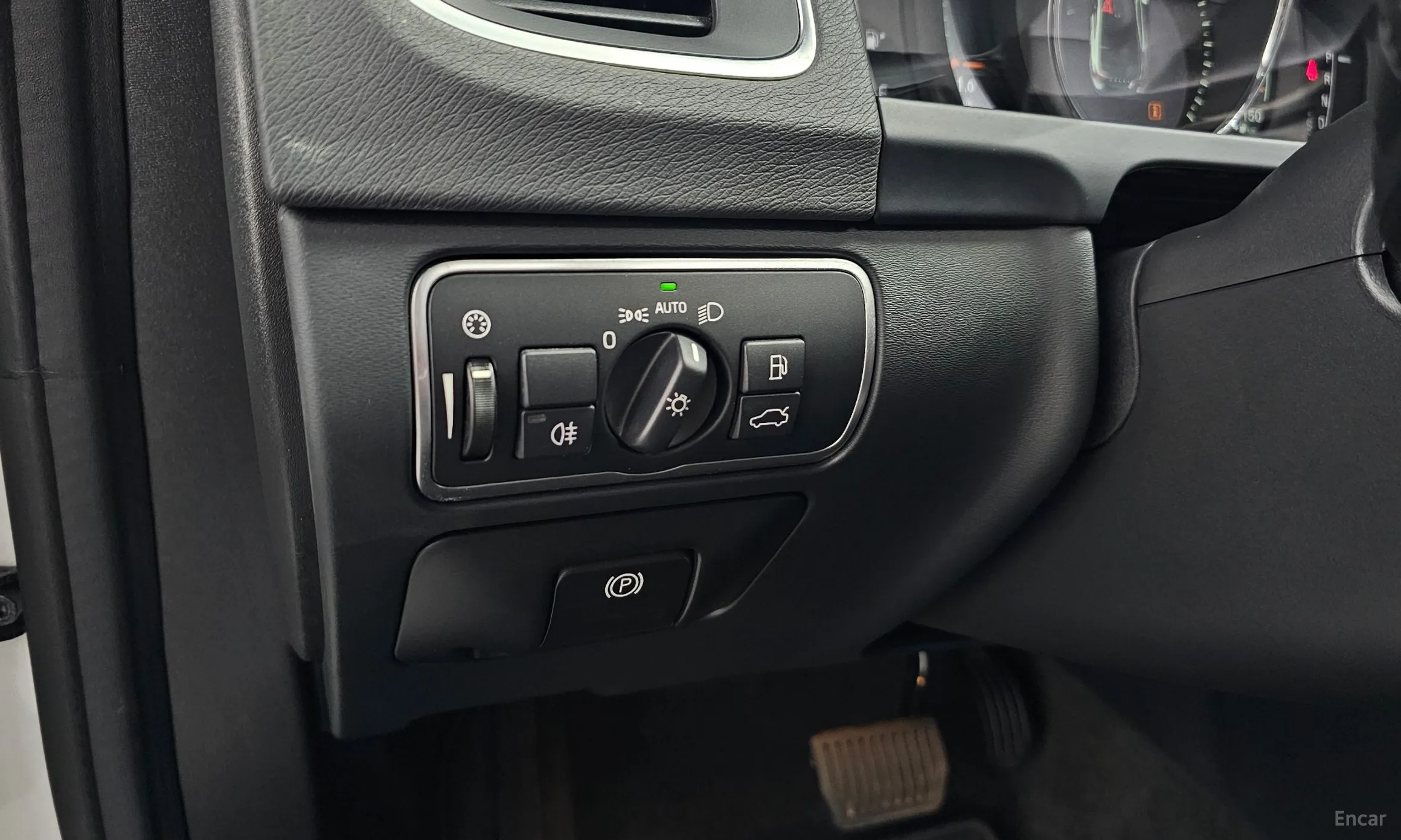 Volvo S60 превью 14