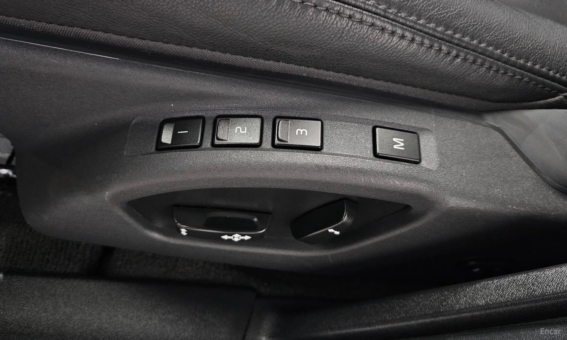 Volvo S60 превью 15