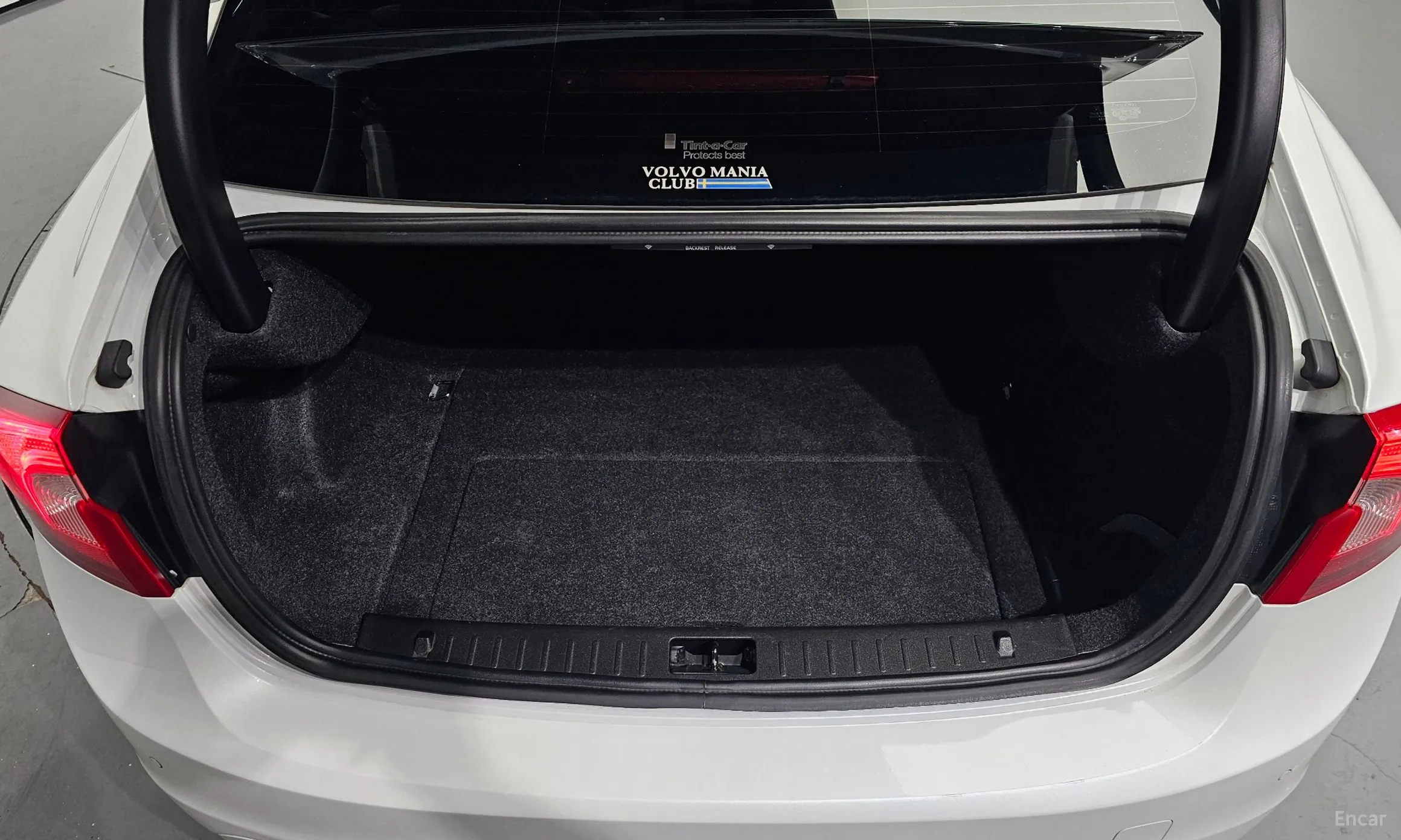 Volvo S60 превью 20