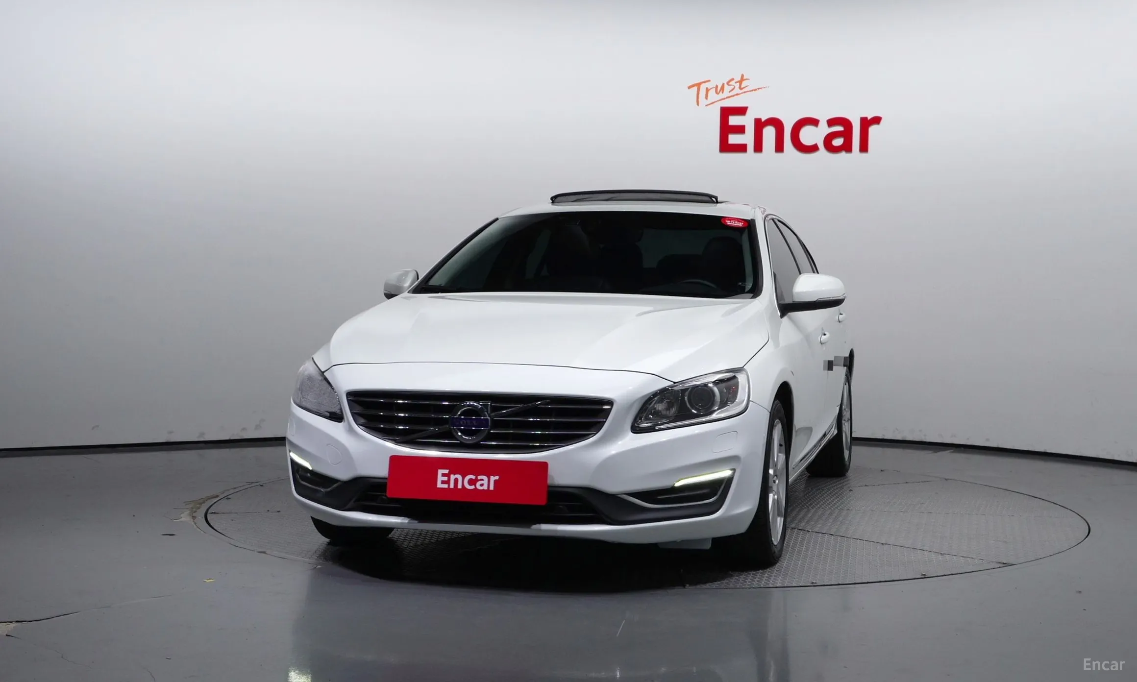 Volvo S60 превью 3
