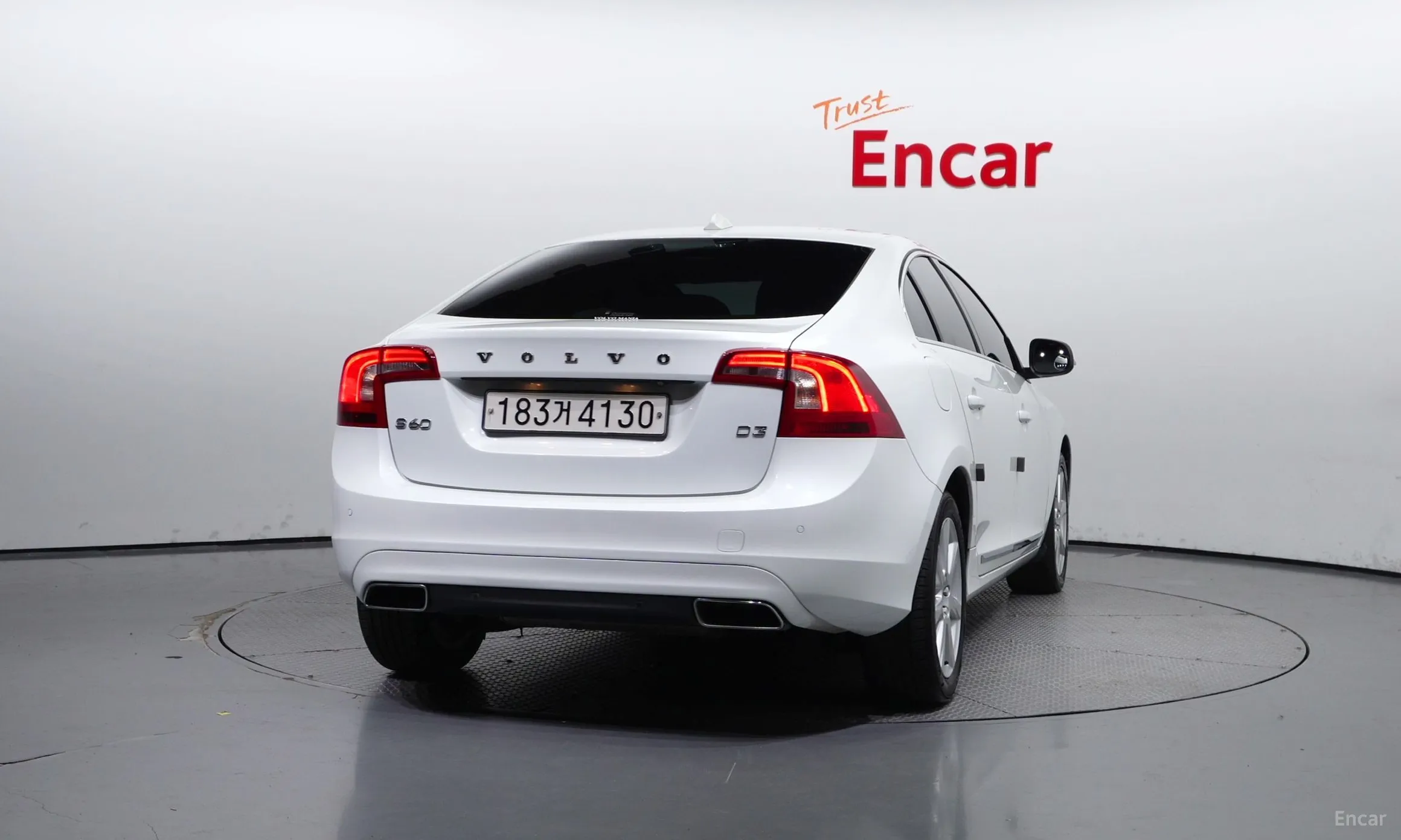 Volvo S60 превью 4