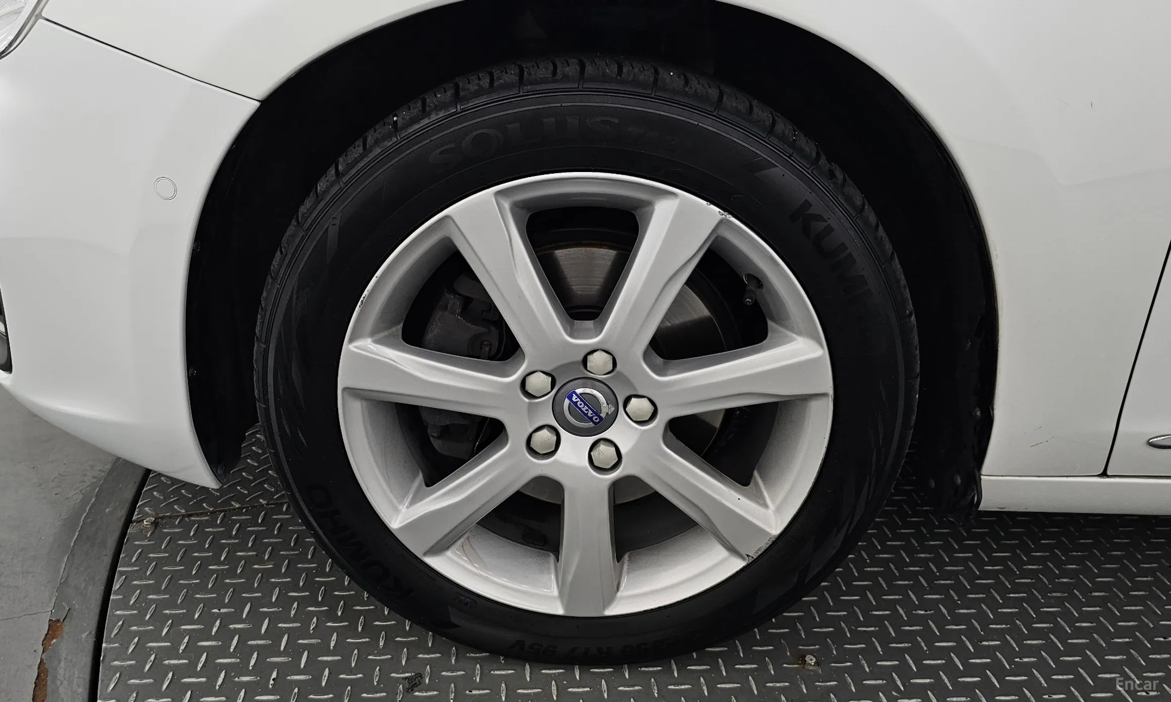 Volvo S60 превью 5