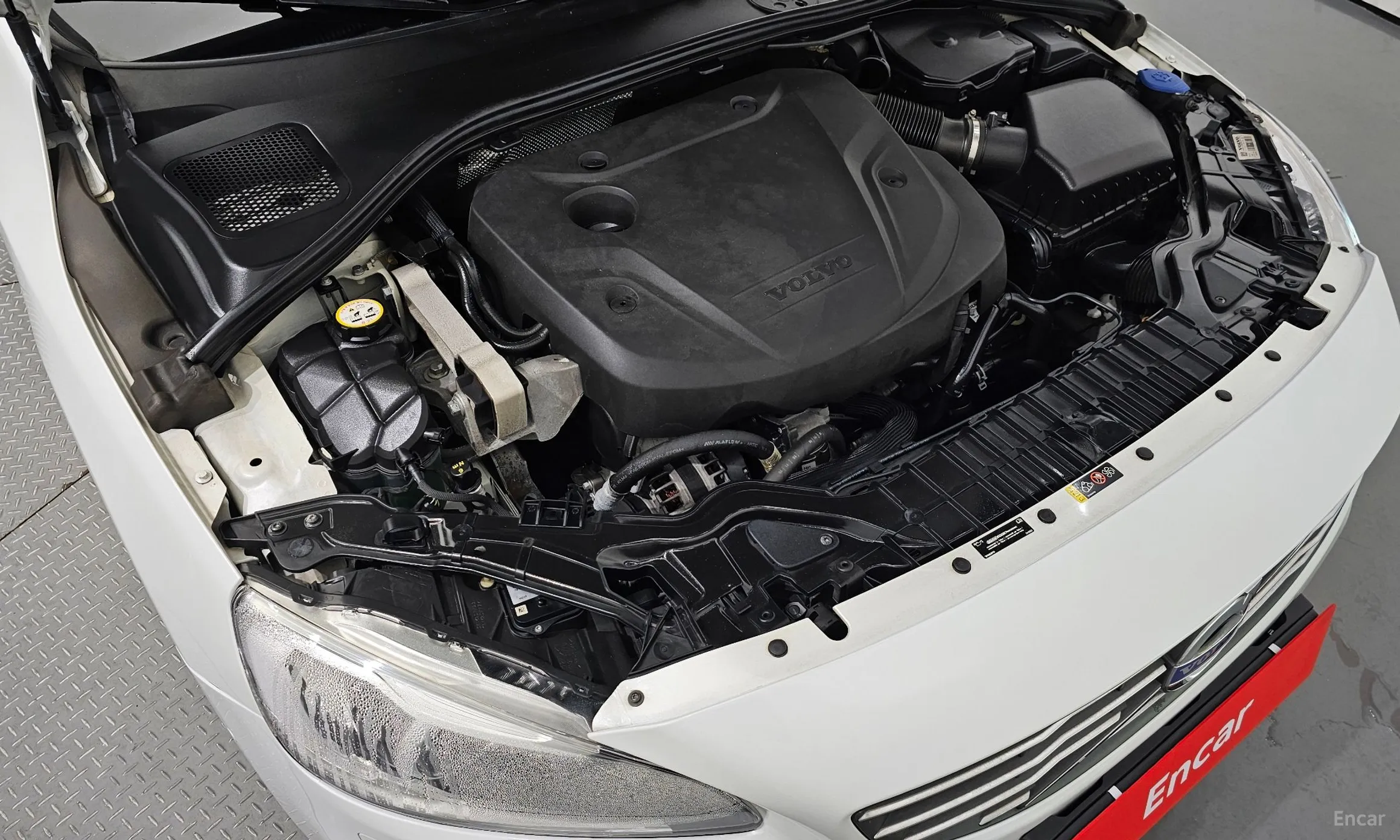 Volvo S60 превью 6