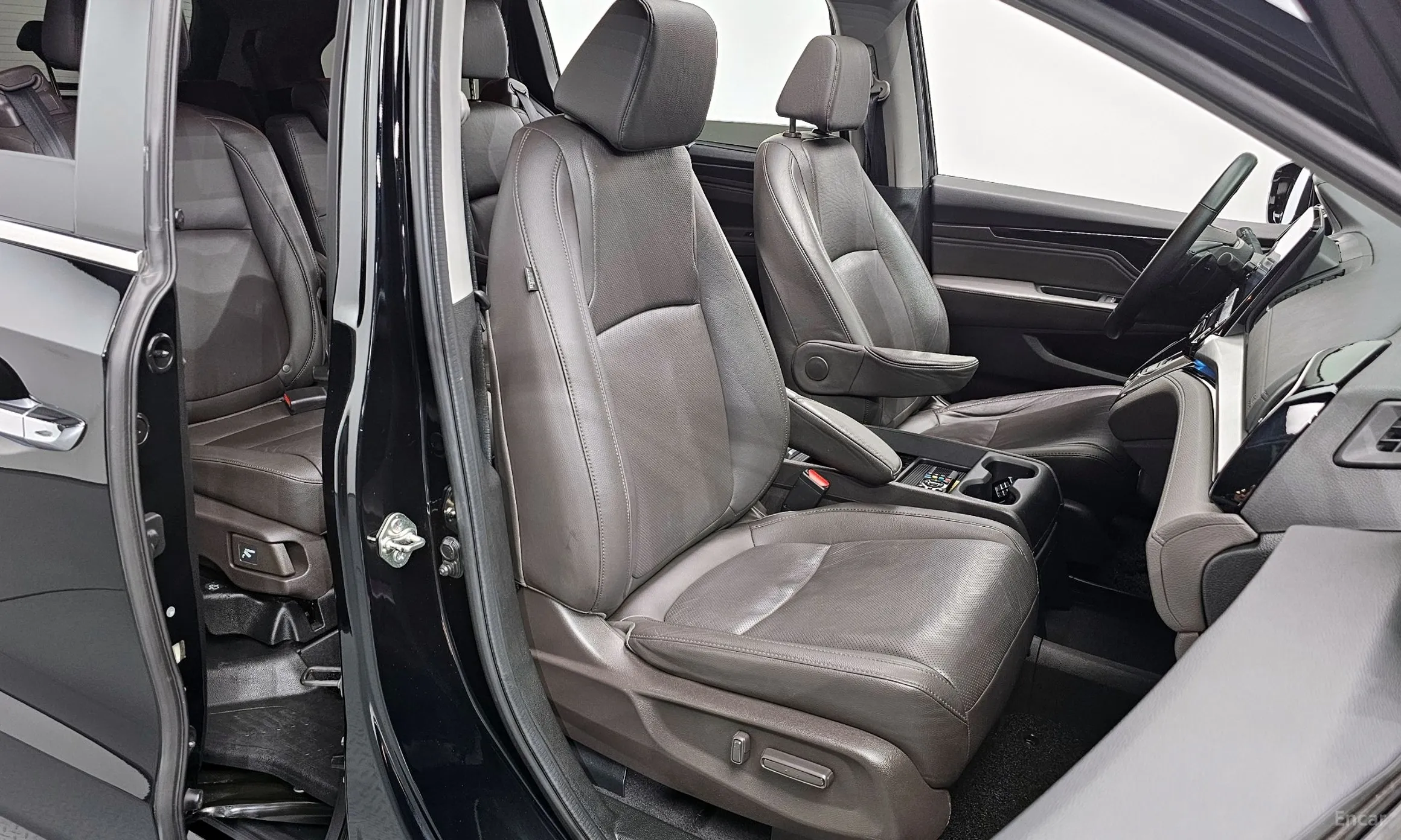 Honda Odyssey превью 10