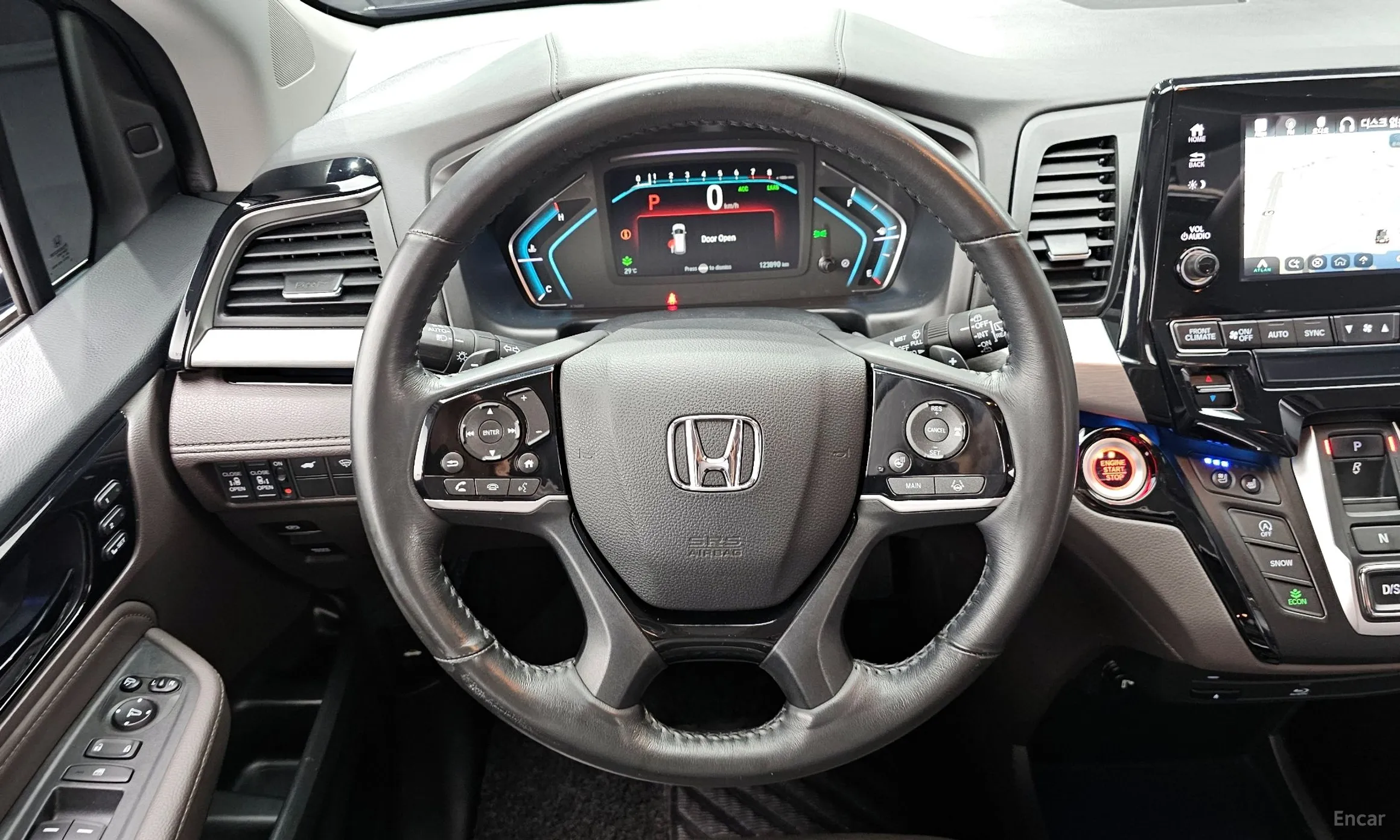 Honda Odyssey превью 13