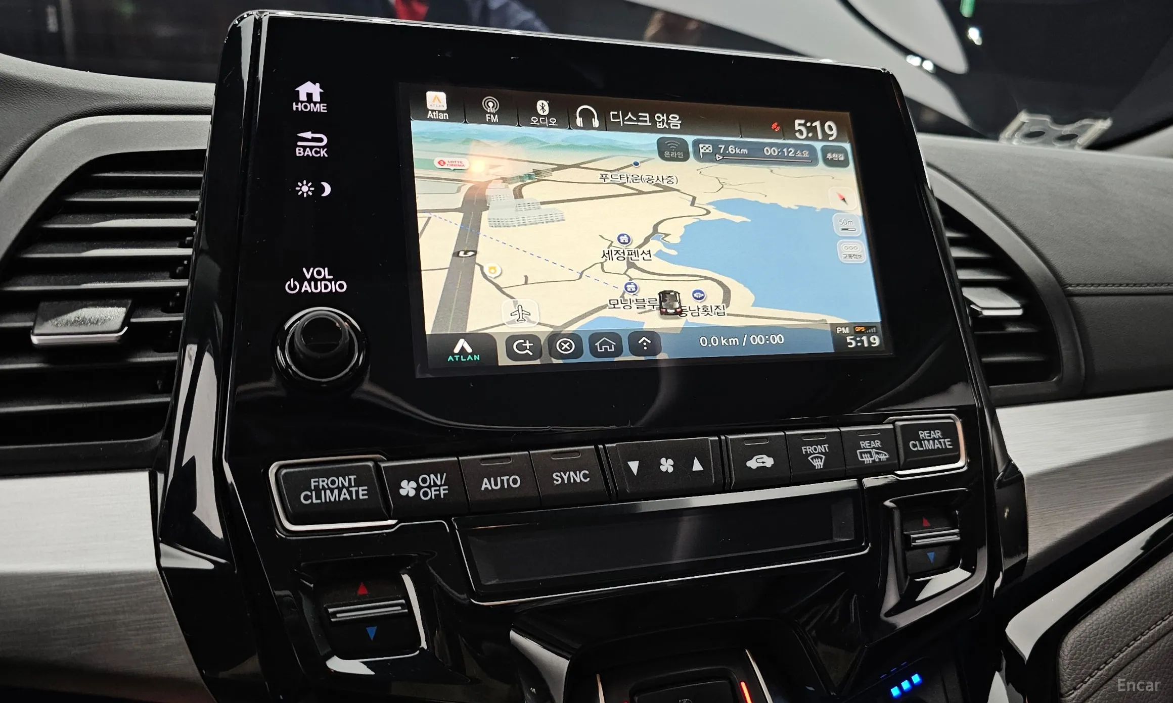 Honda Odyssey превью 16