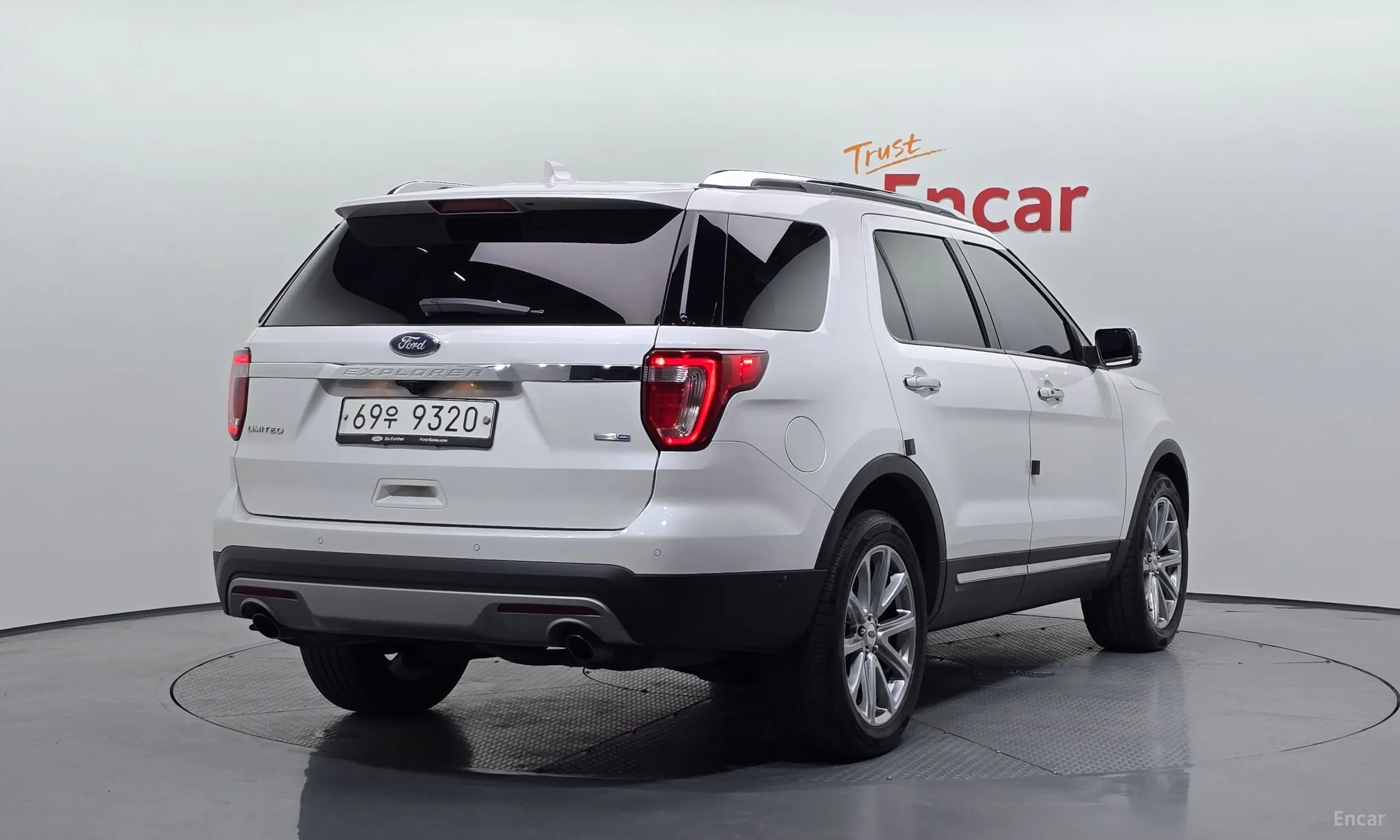 Ford Explorer превью 2