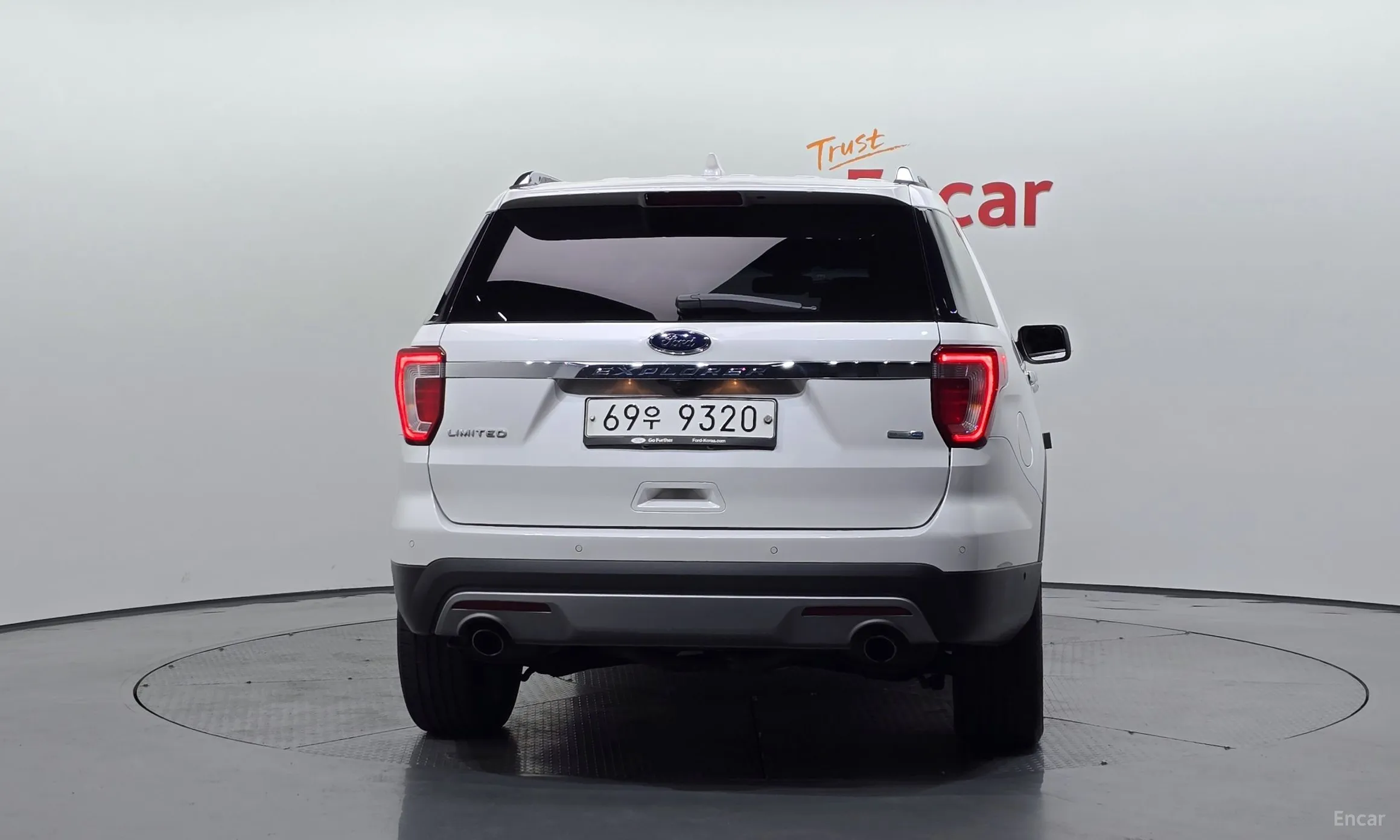 Ford Explorer превью 4