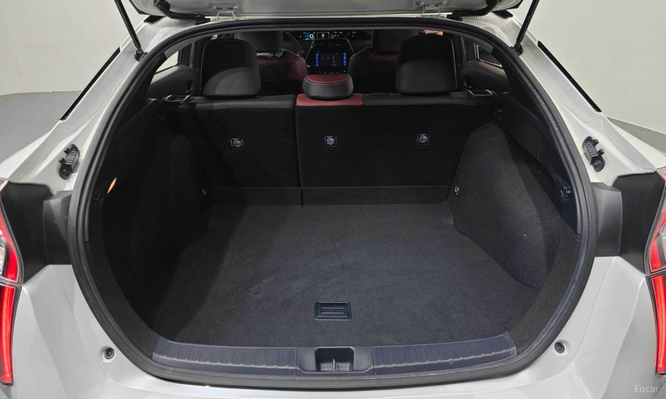 Toyota Prius 4th Generation превью 20