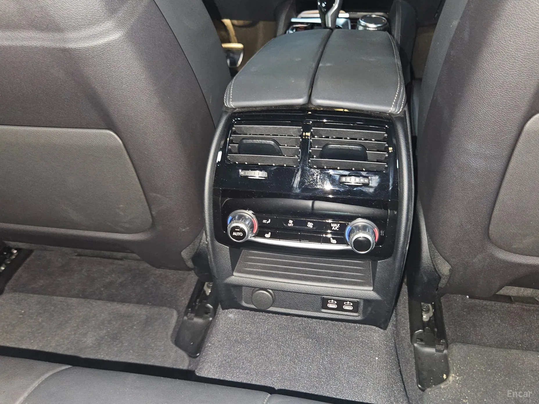 BMW 5 Series (G30) превью 14