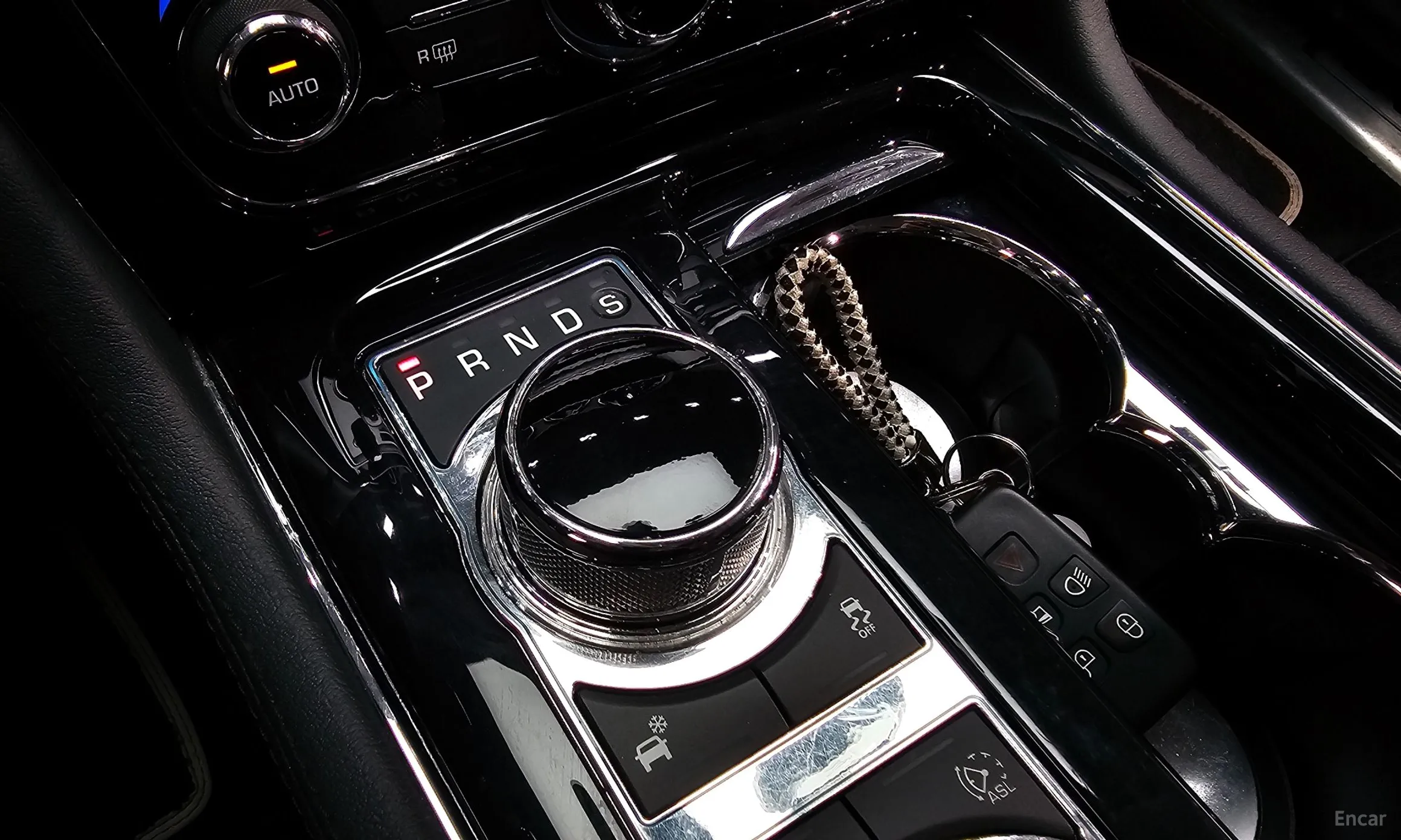 Jaguar All New XJ превью 9
