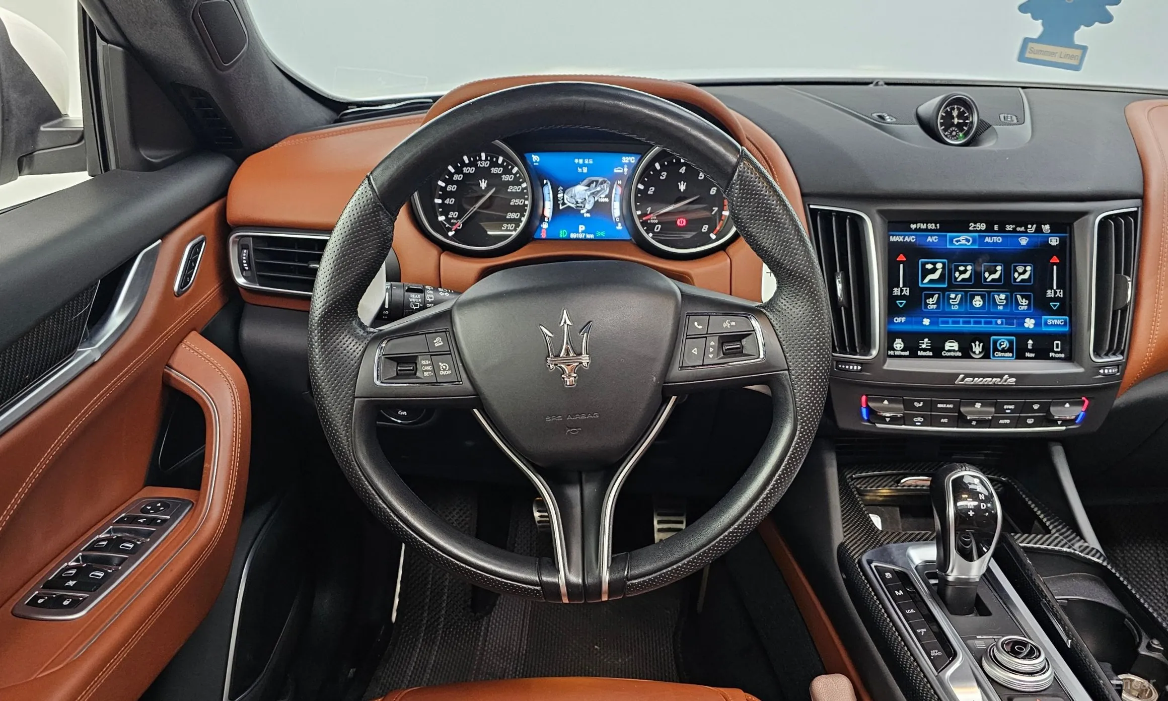 Maserati Levante превью 13