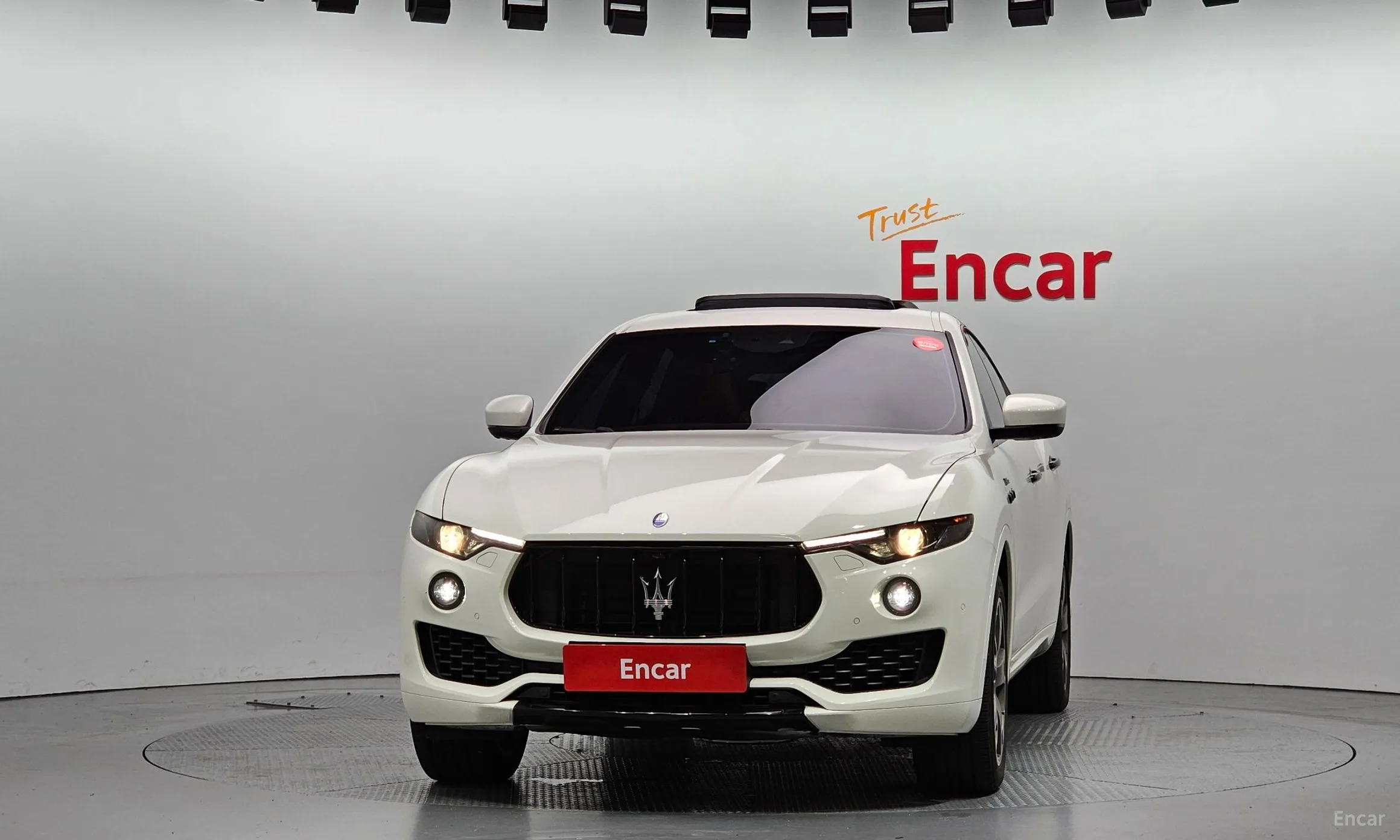 Maserati Levante превью 3