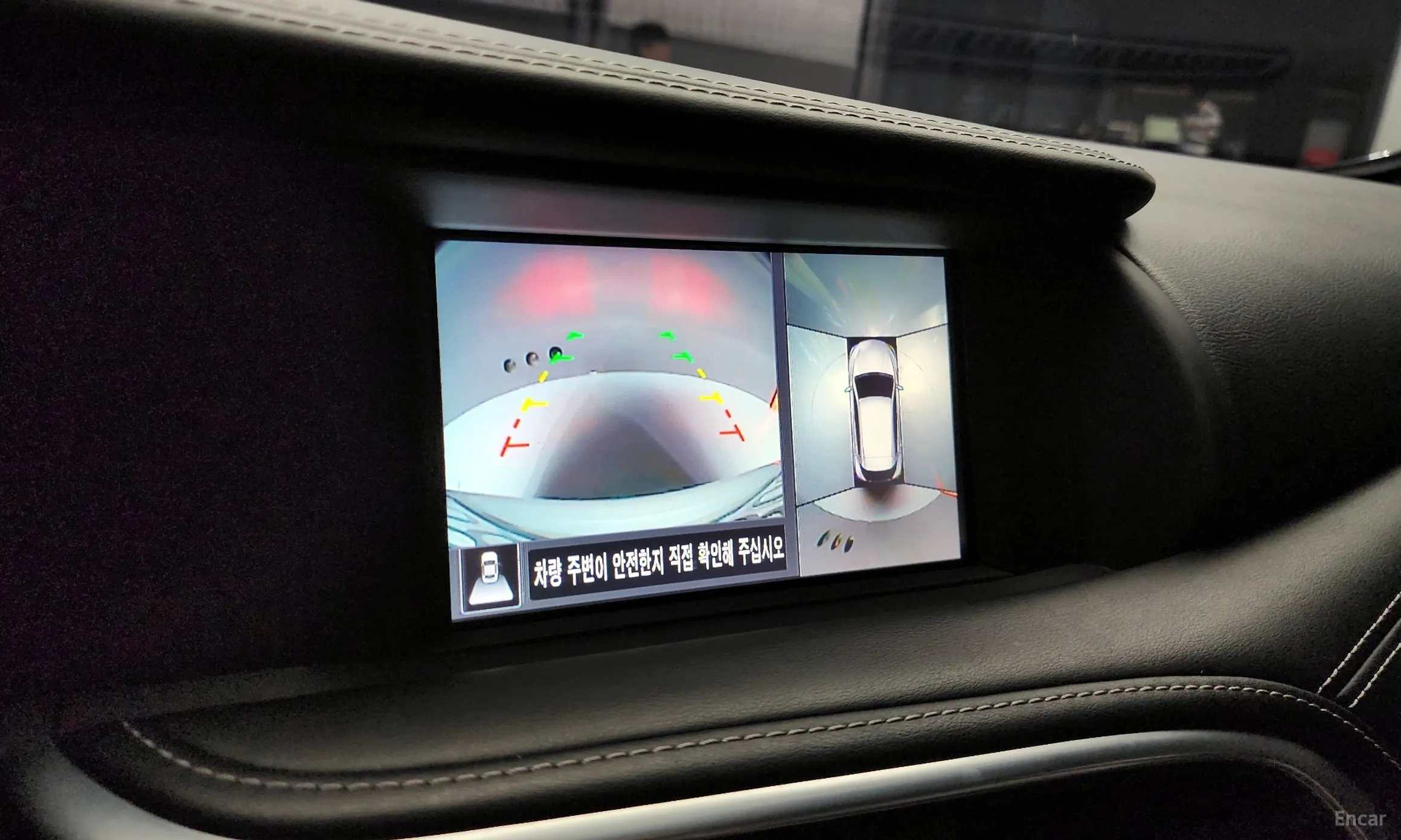 Infiniti Q30 превью 15
