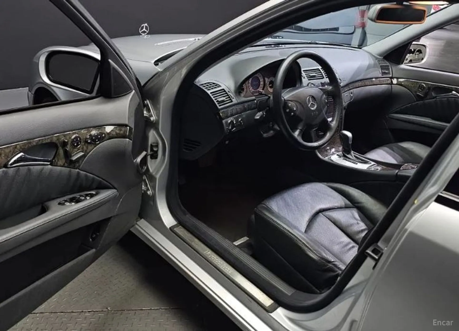 Mercedes Benz E-Class W211 превью 12