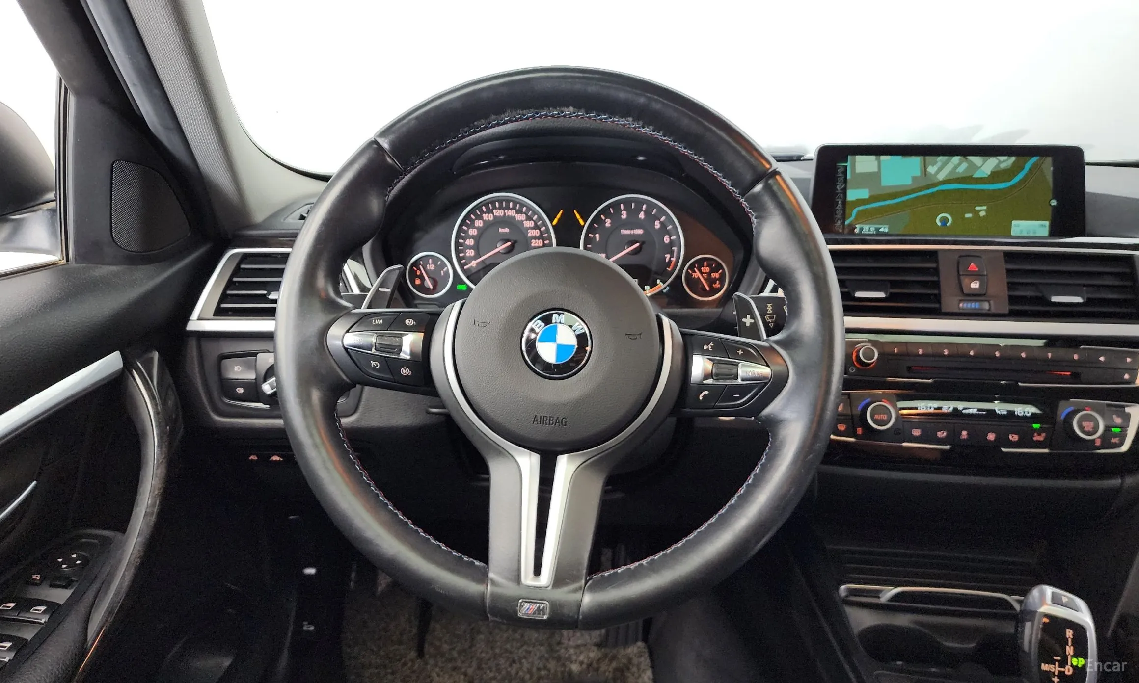 BMW 3 Series (F30) превью 13