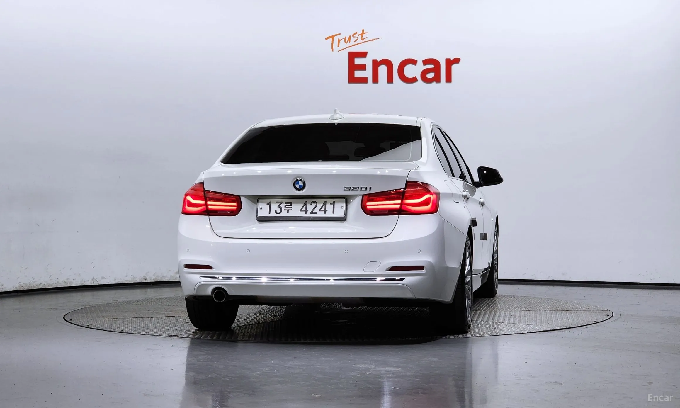 BMW 3 Series (F30) превью 4