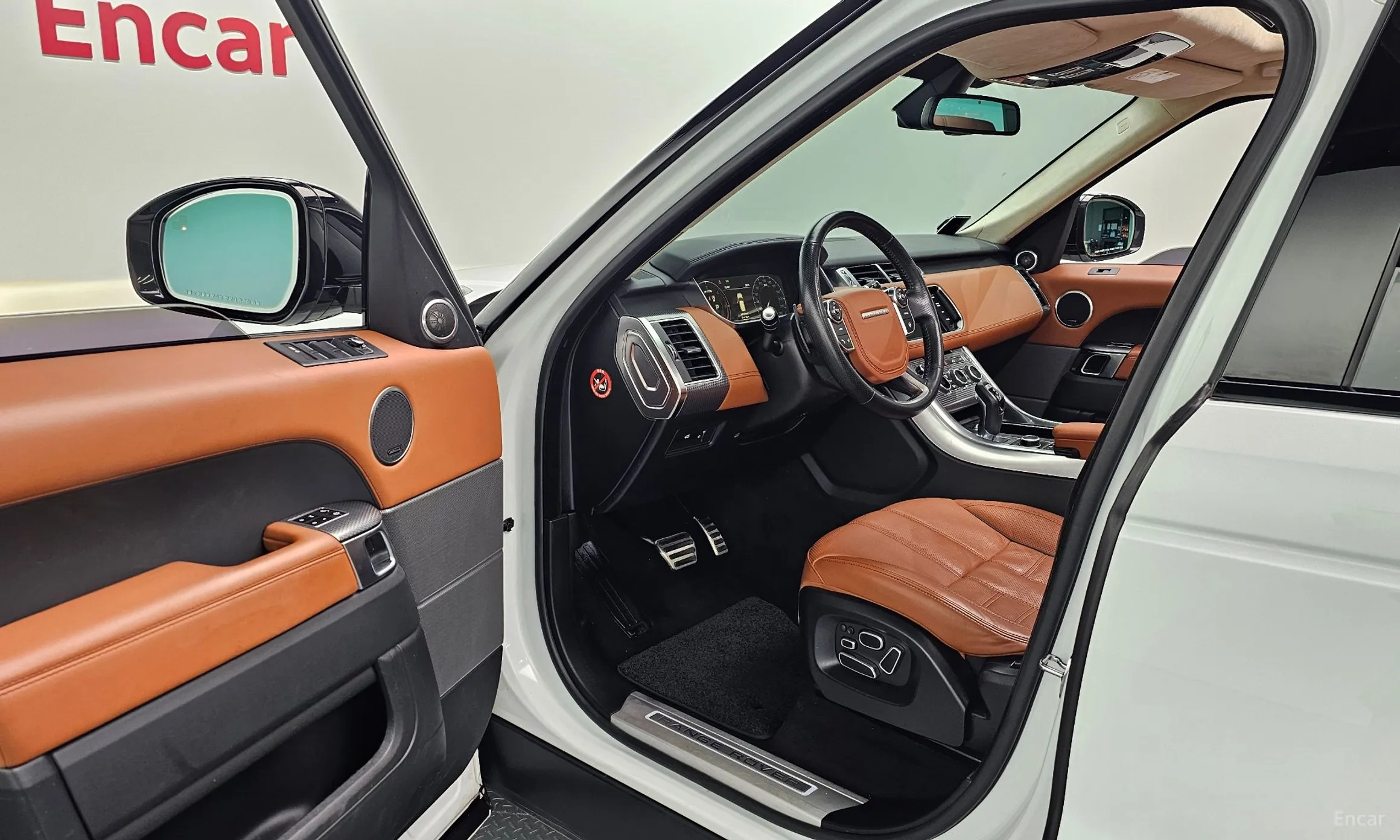 Land Rover Range Rover Sport 2nd Generation превью 11