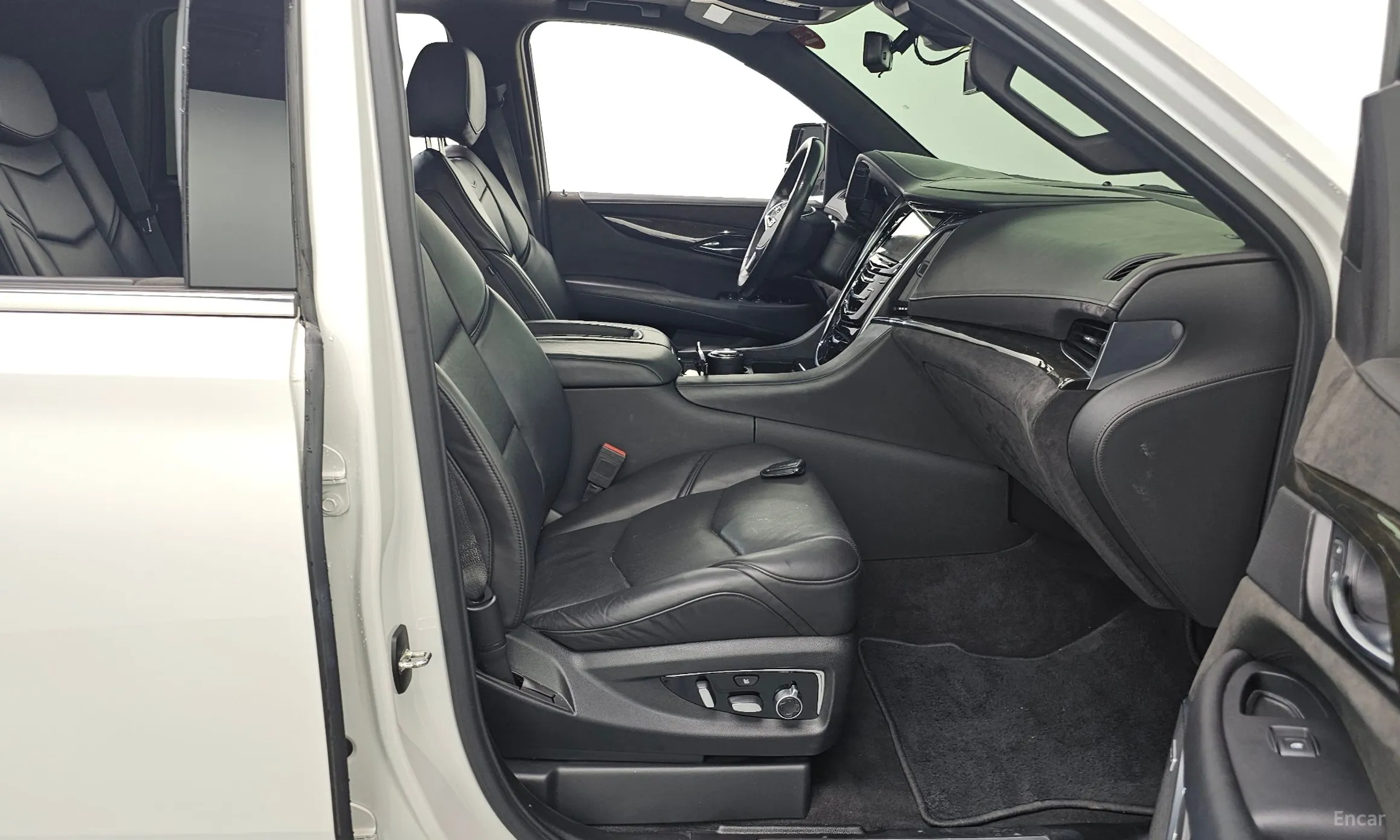 Cadillac Escalade превью 11