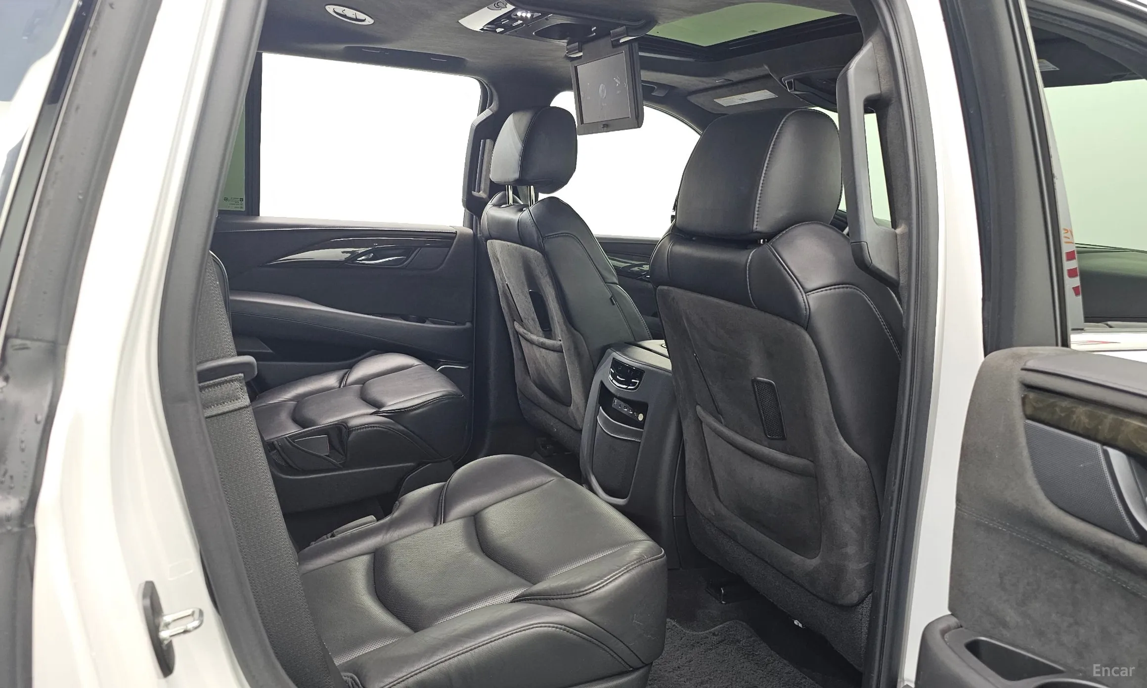 Cadillac Escalade превью 12