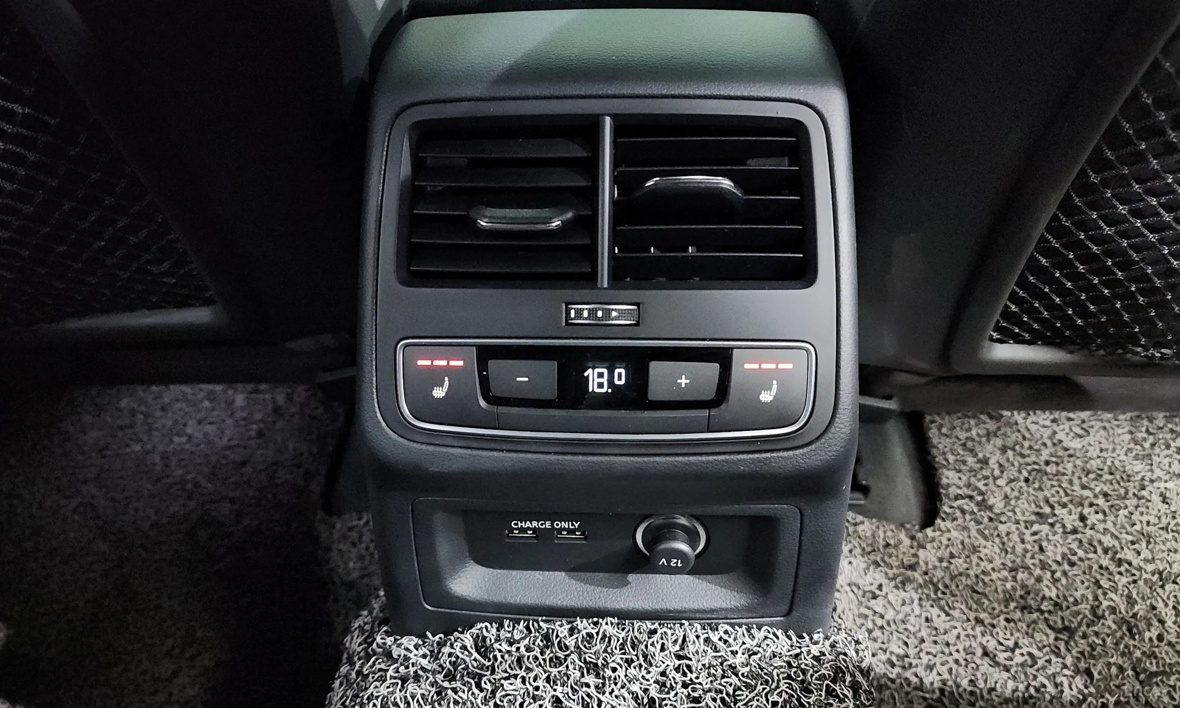 Audi A4 (B9) превью 18