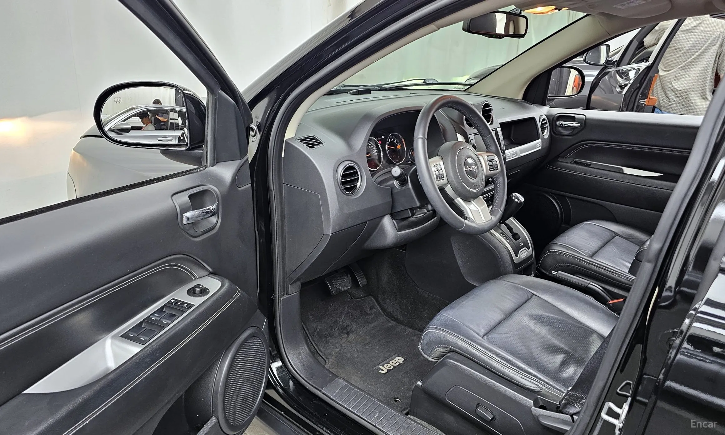 Jeep Compass превью 10