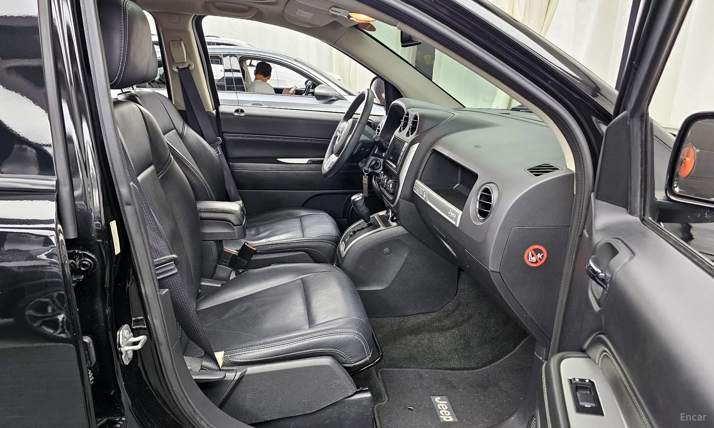 Jeep Compass превью 11