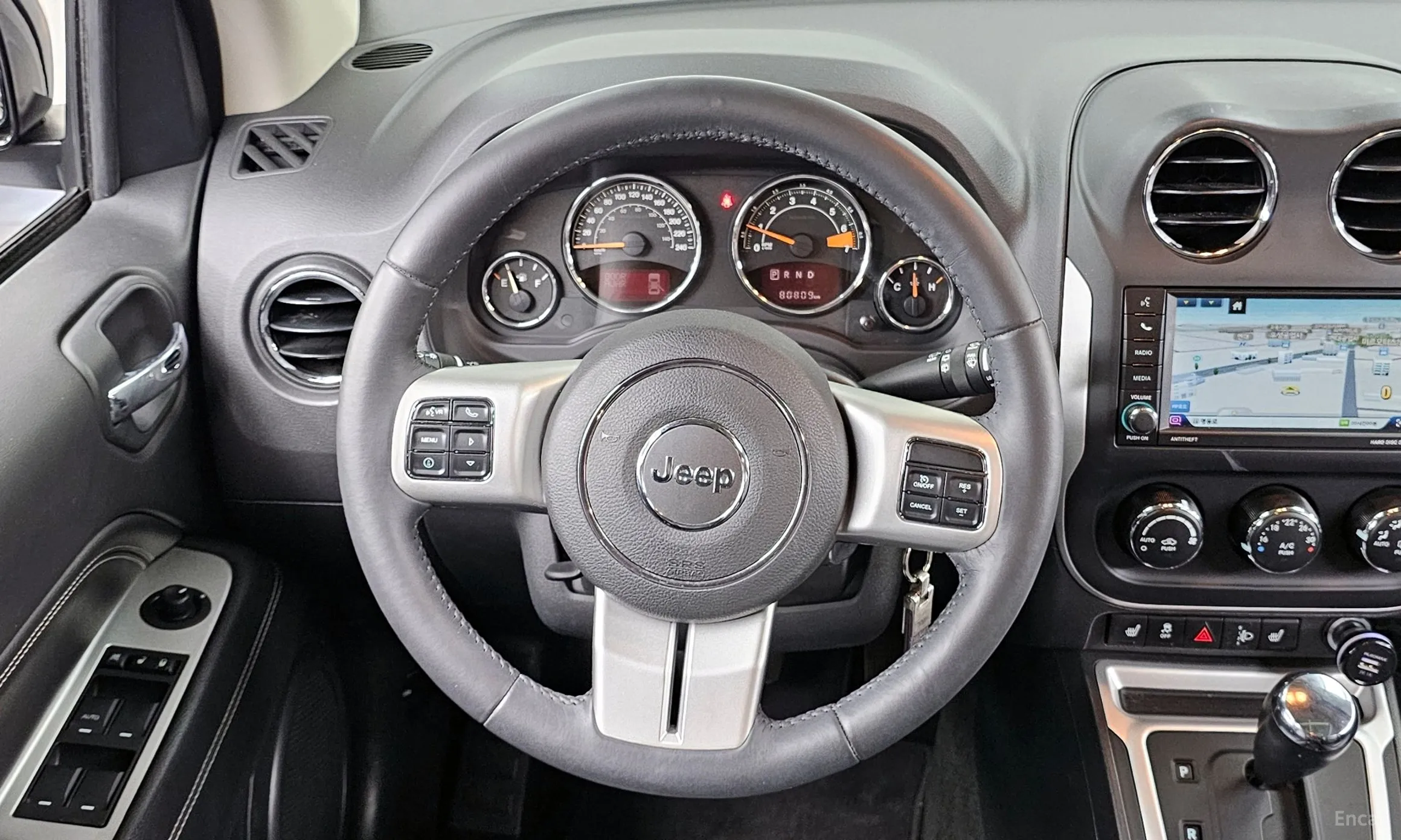 Jeep Compass превью 13
