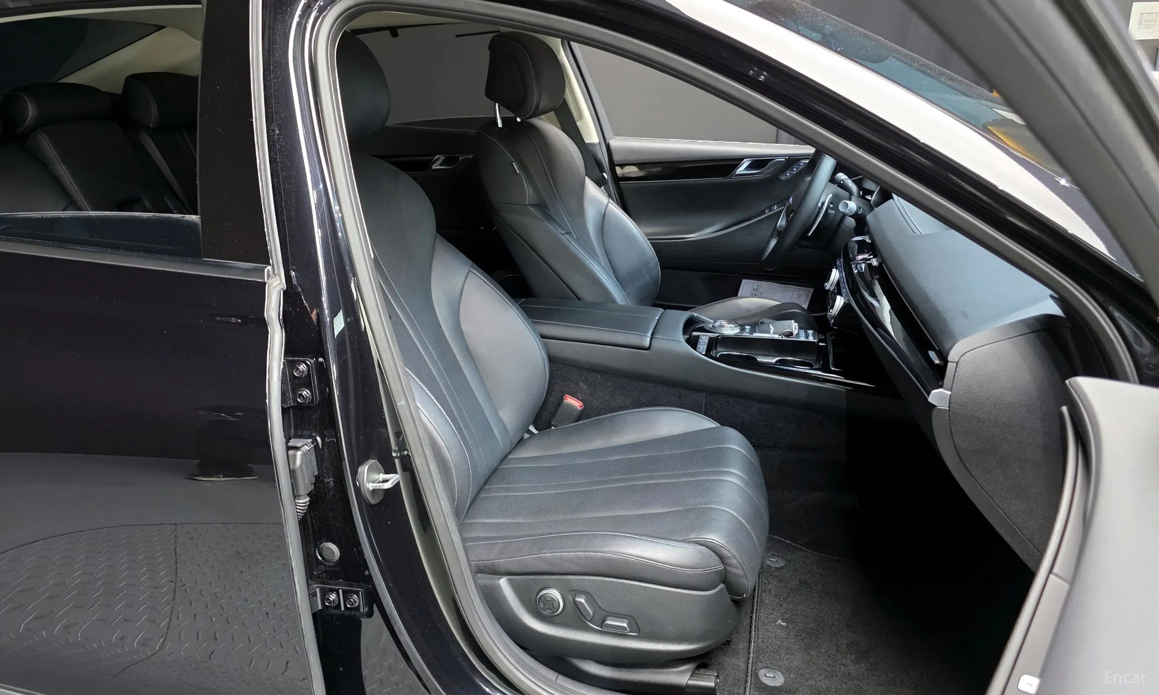 Genesis G80 (RG3) превью 12