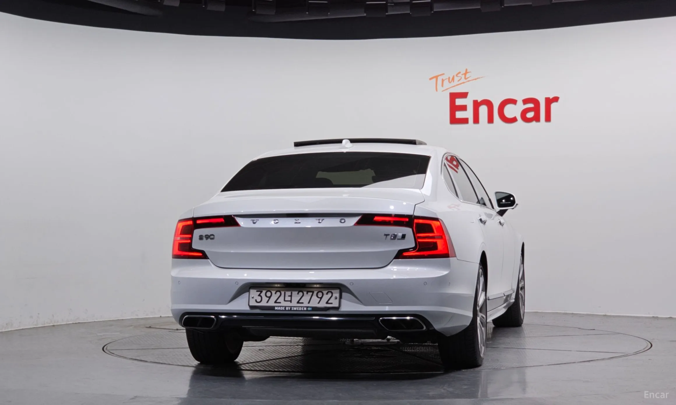 Volvo S90 превью 4