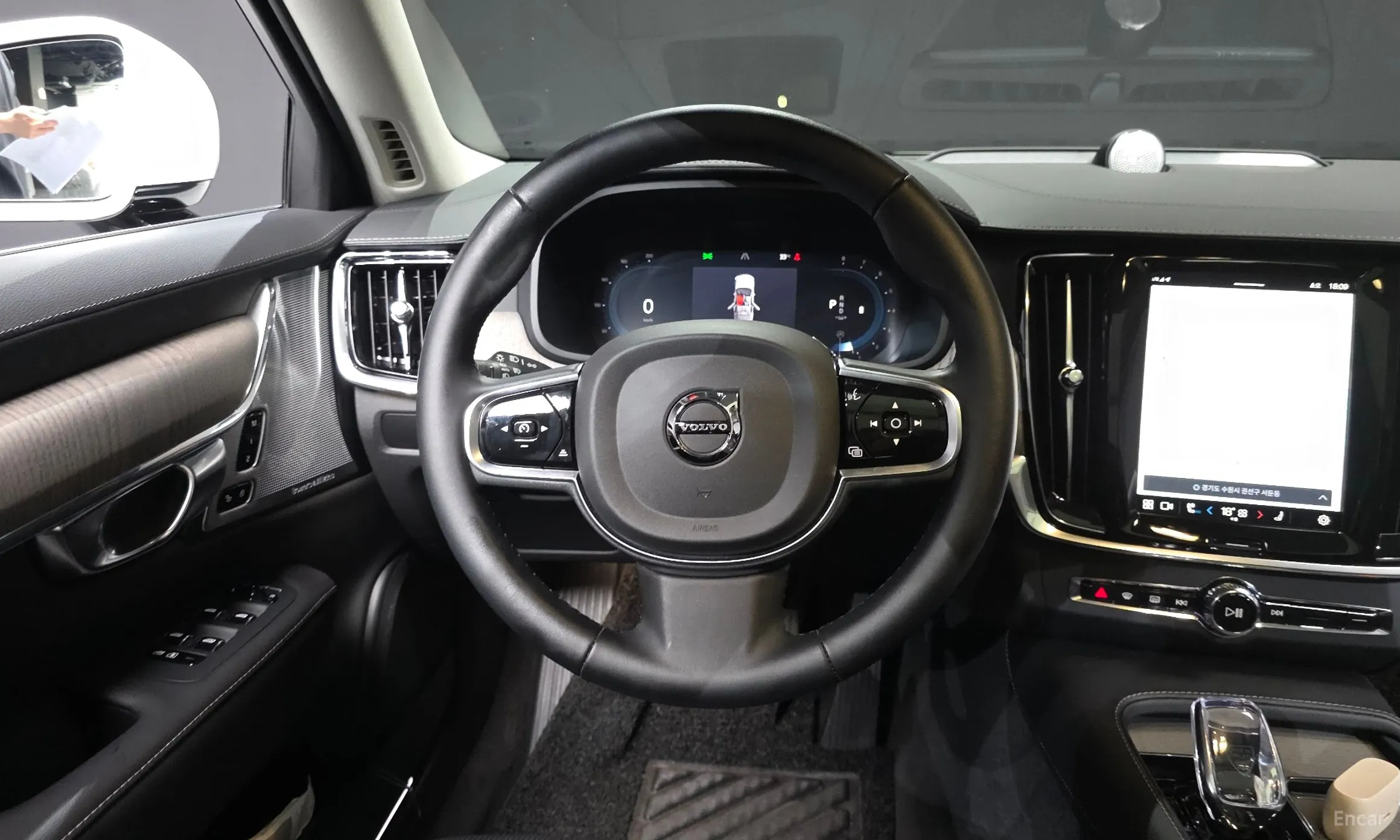 Volvo S90 превью 13