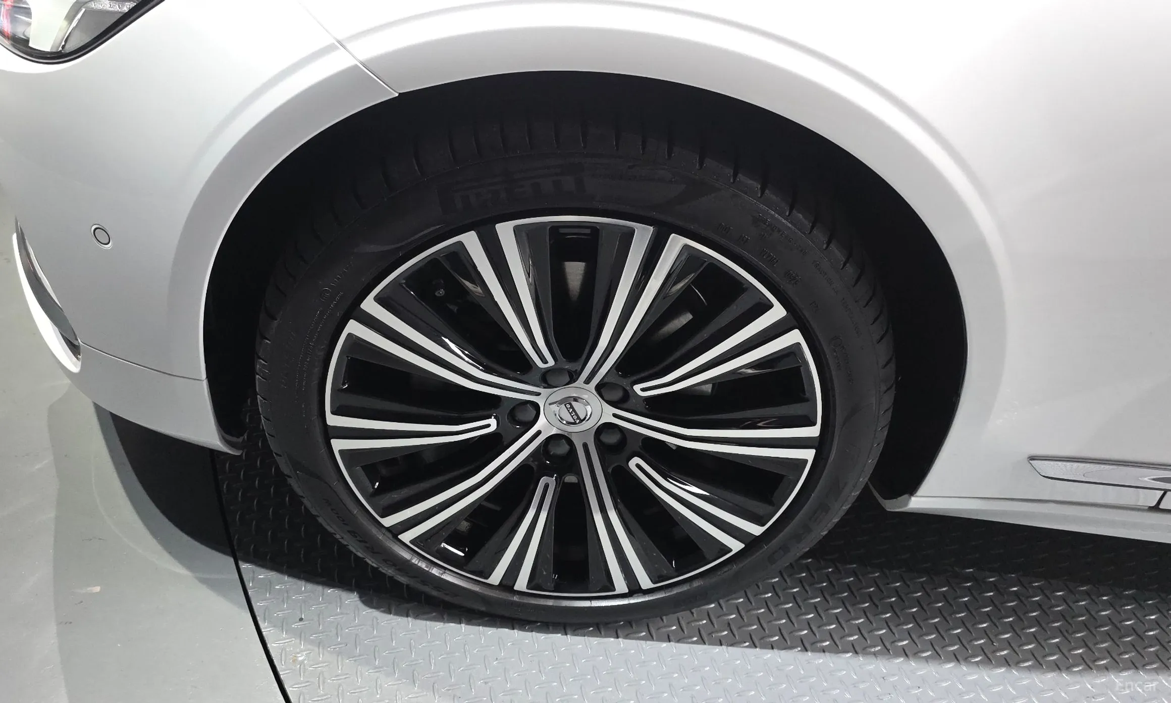Volvo S90 превью 5