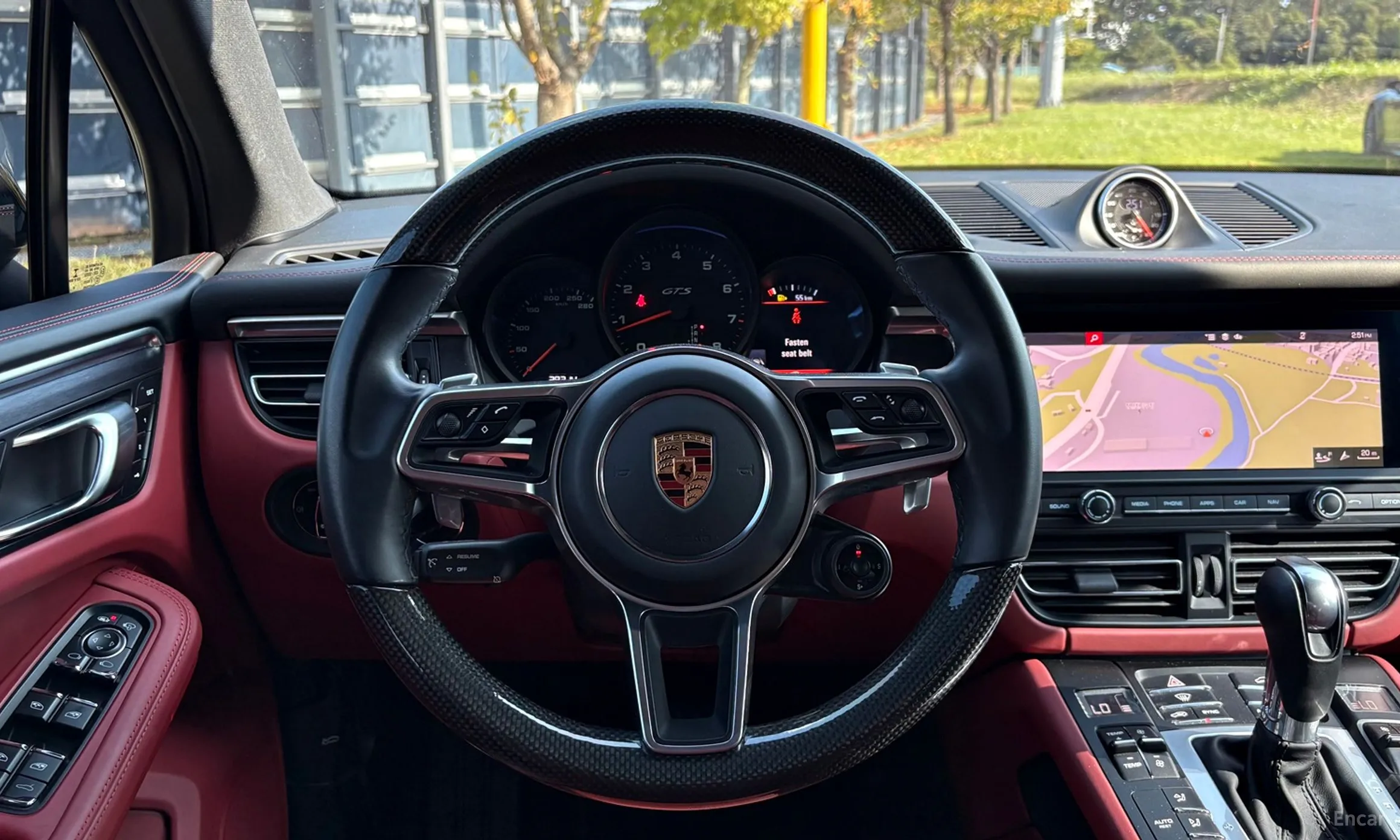 Porsche Macan превью 14