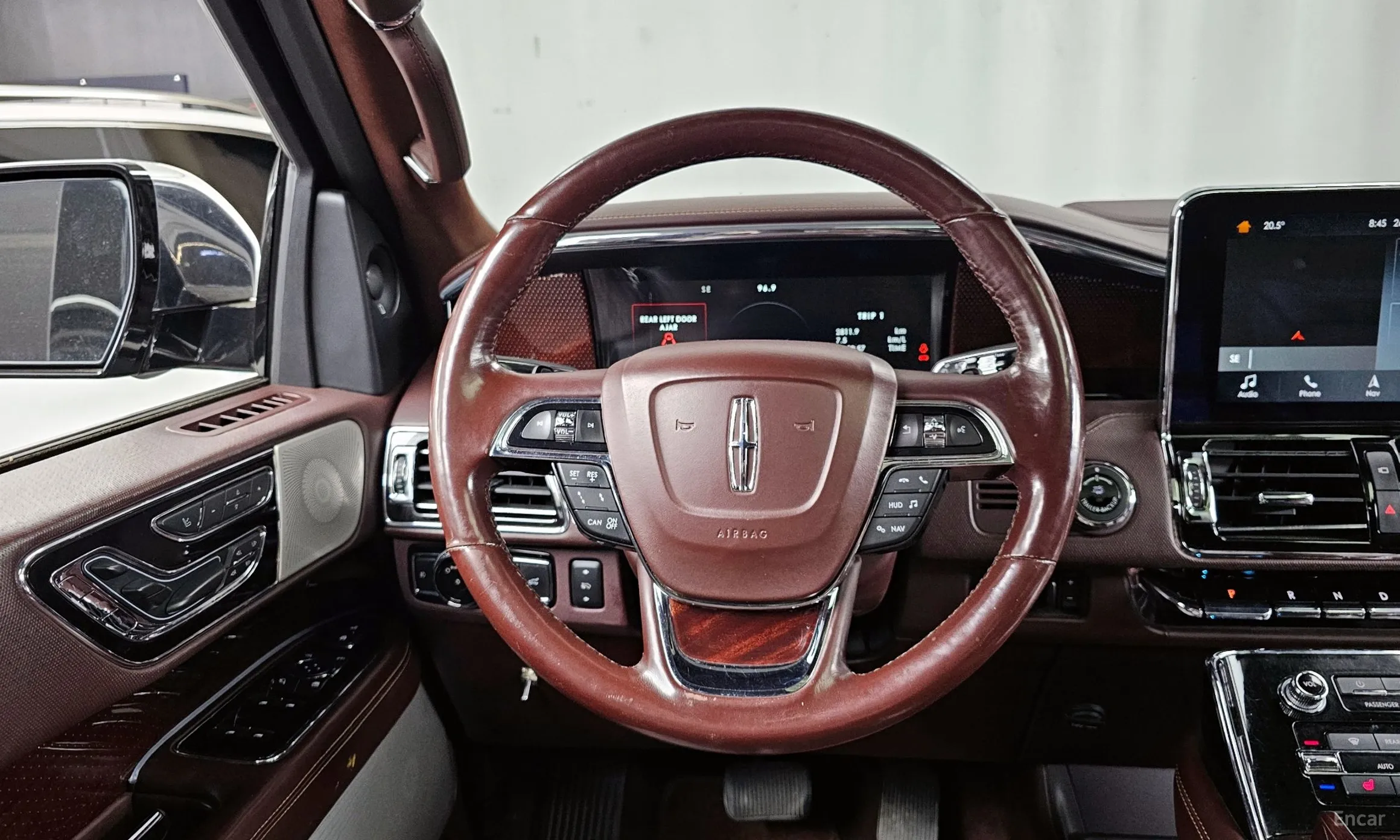 Lincoln Navigator 4th generation превью 13