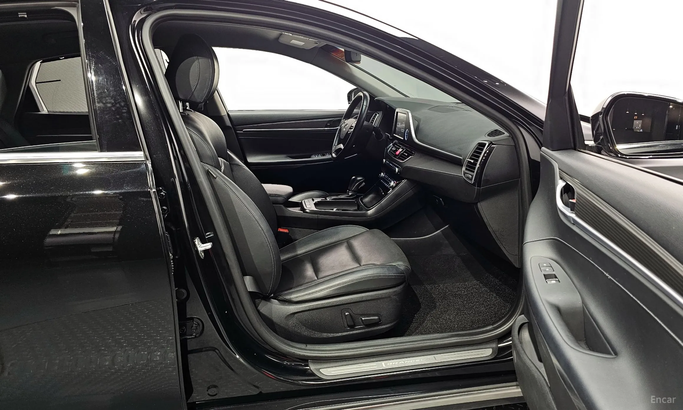 Hyundai Grandeur IG превью 11