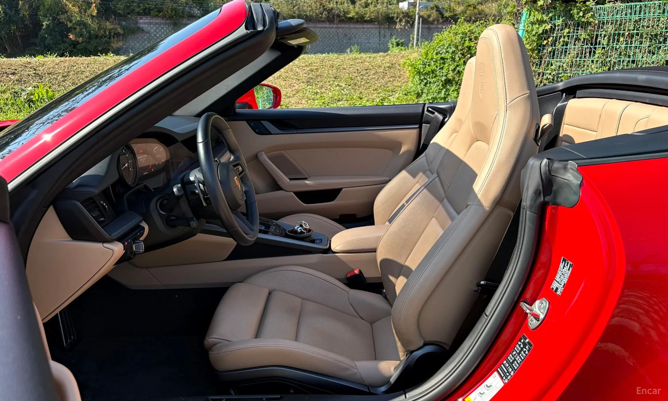 Porsche 911 (992) превью 12