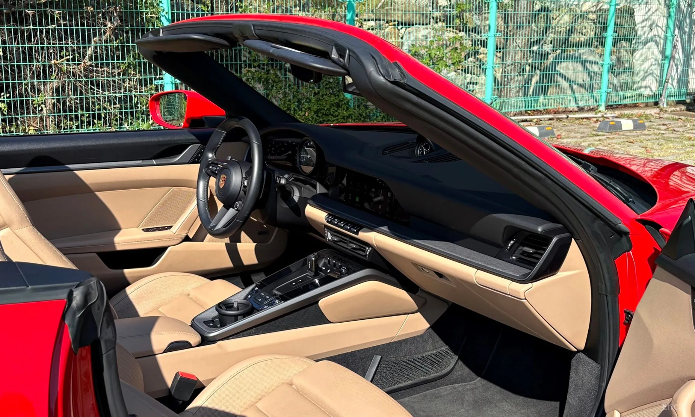 Porsche 911 (992) превью 14