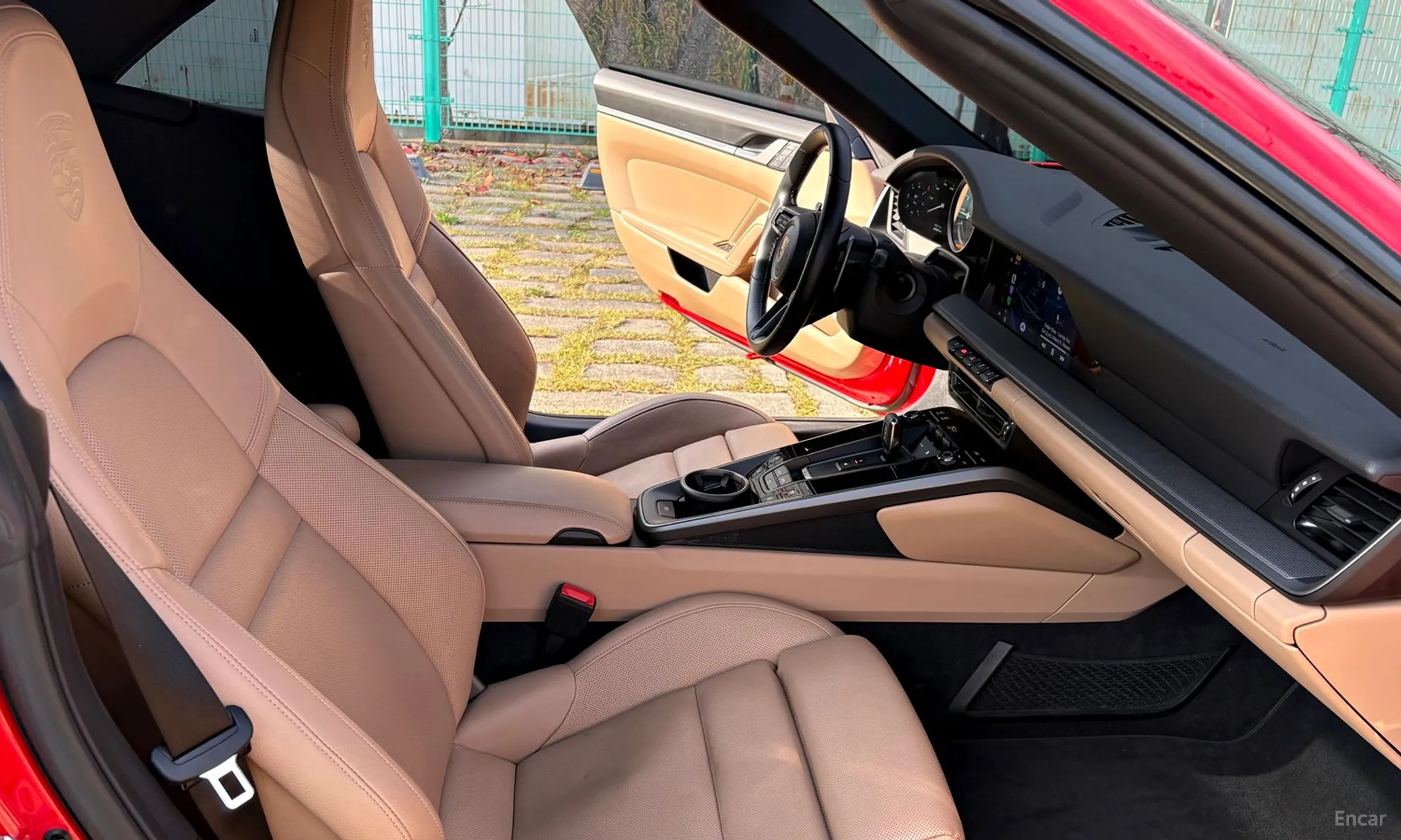 Porsche 911 (992) превью 15