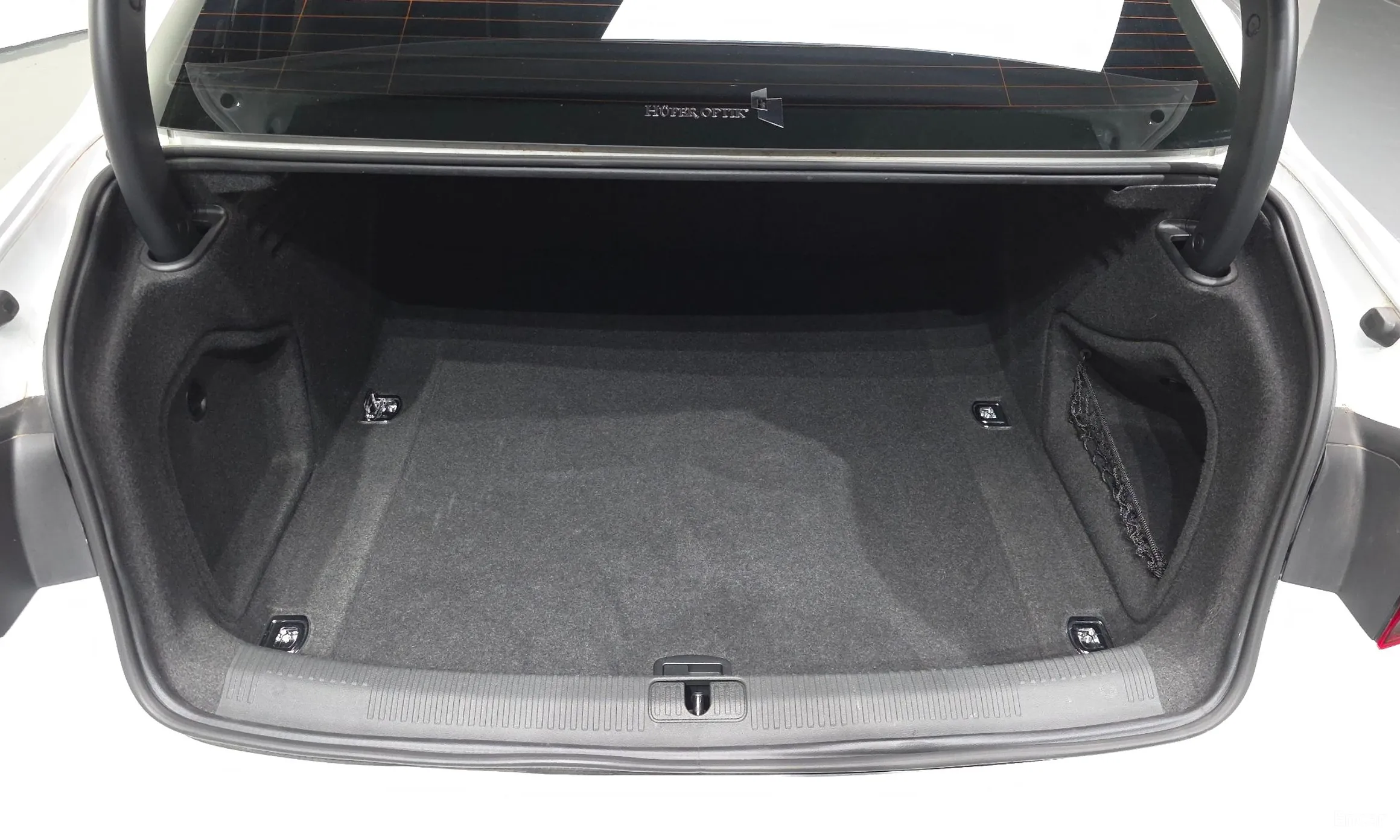 Audi A4 (B9) превью 20