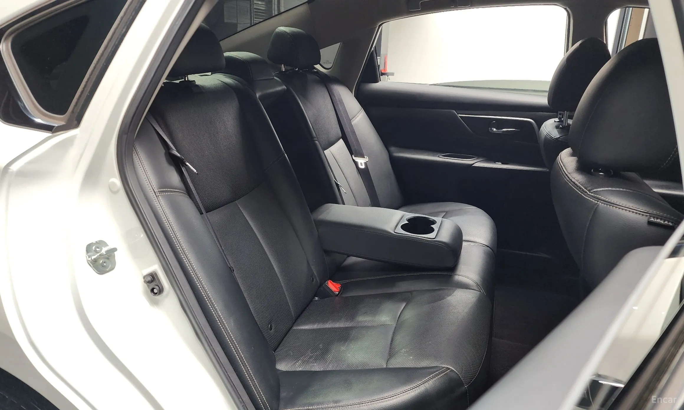 Nissan Altima превью 12