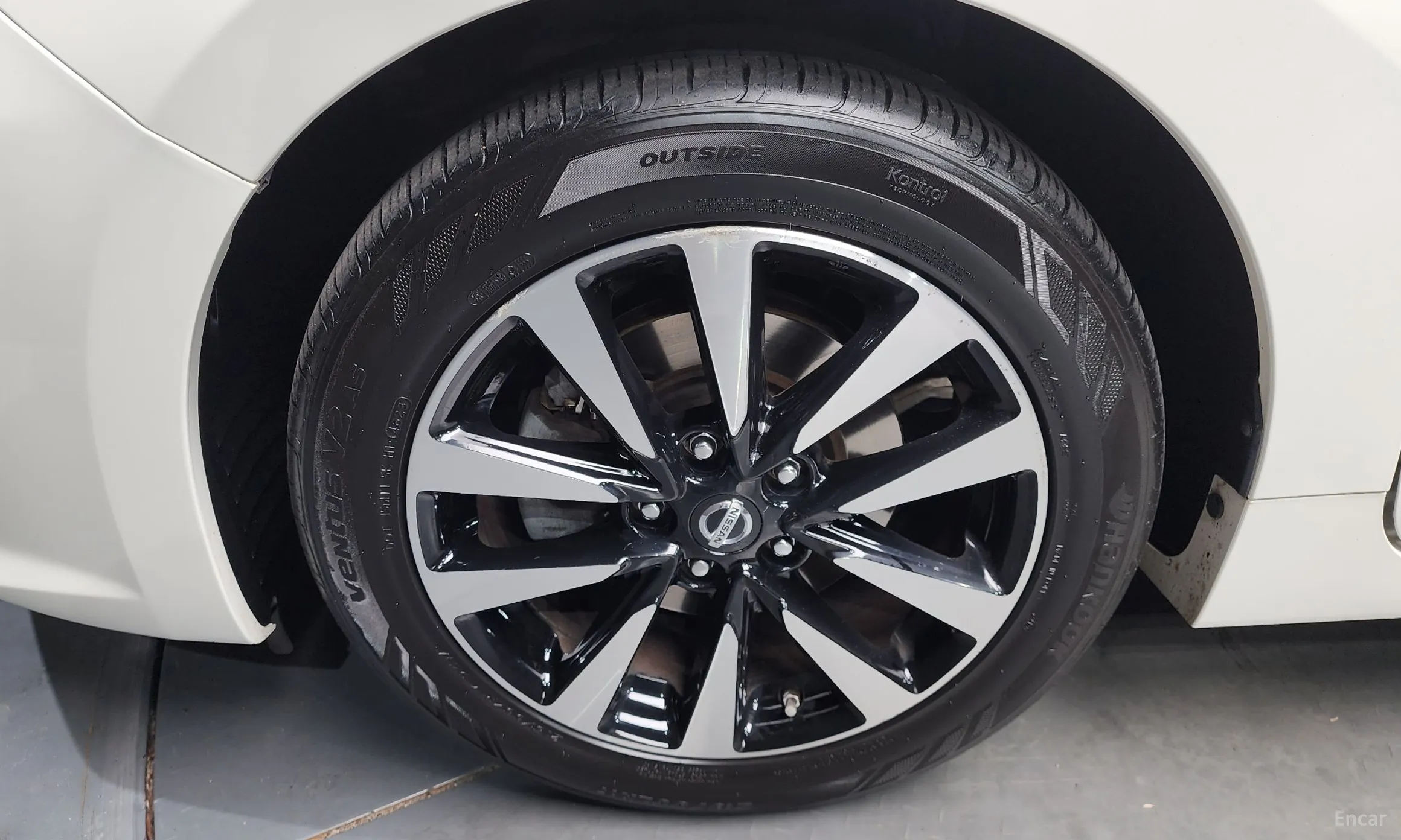 Nissan Altima превью 5
