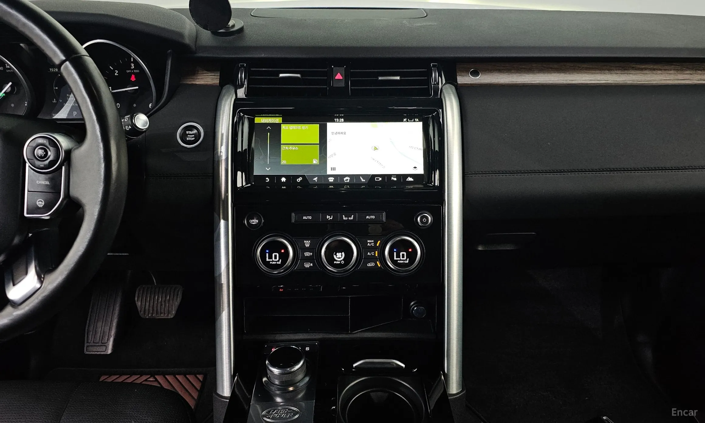 Land Rover Discovery 5 превью 14