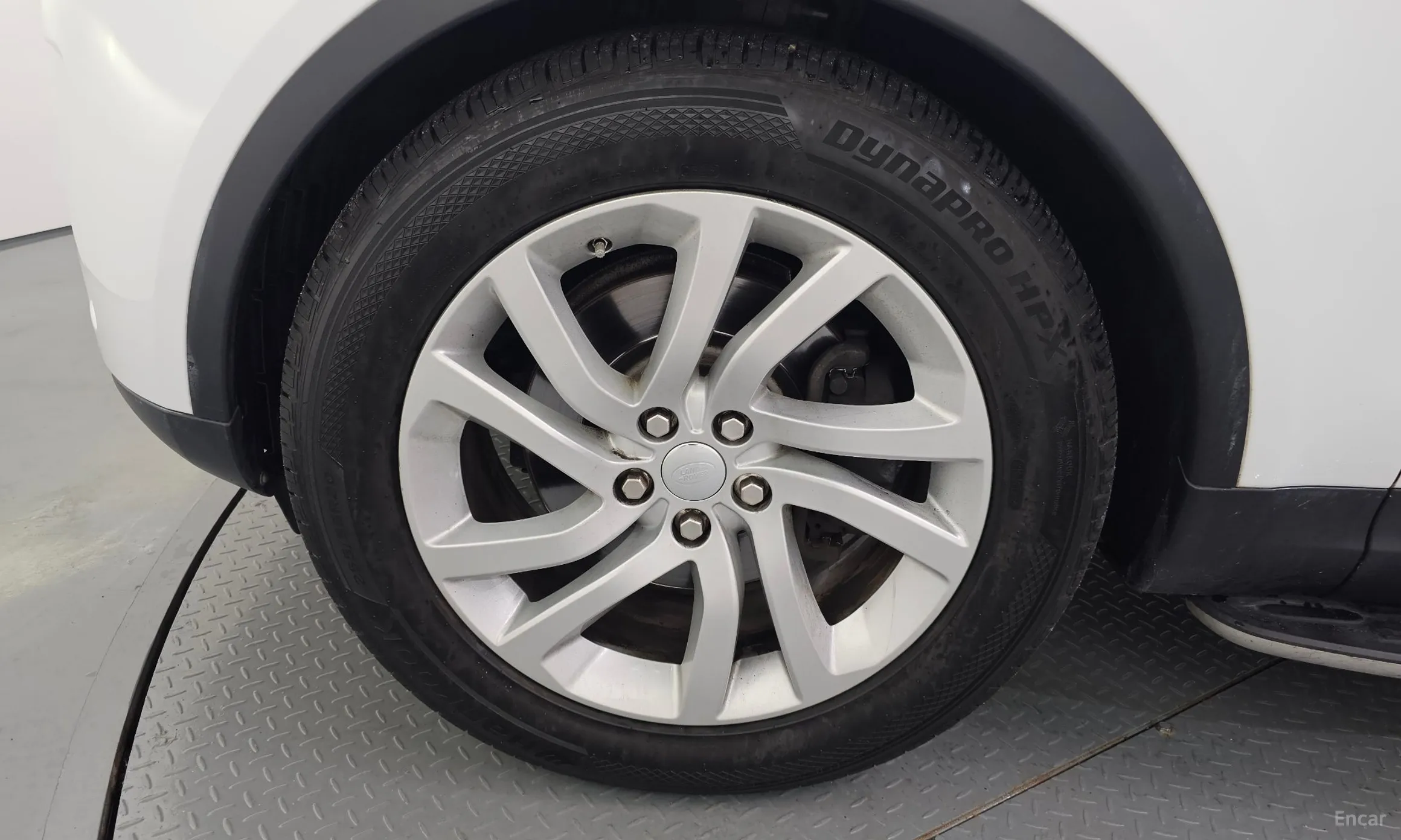 Land Rover Discovery 5 превью 5