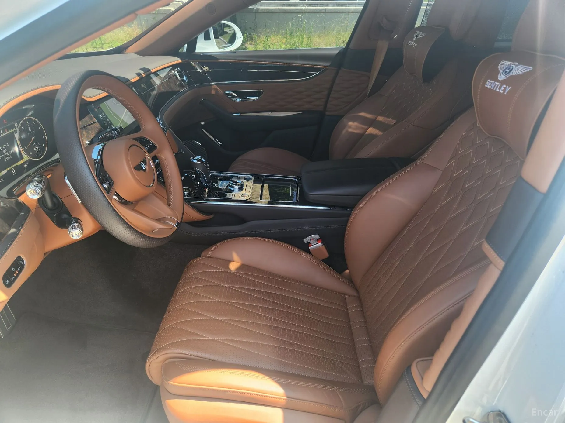 Bentley Flying Spur 3rd Generation превью 10